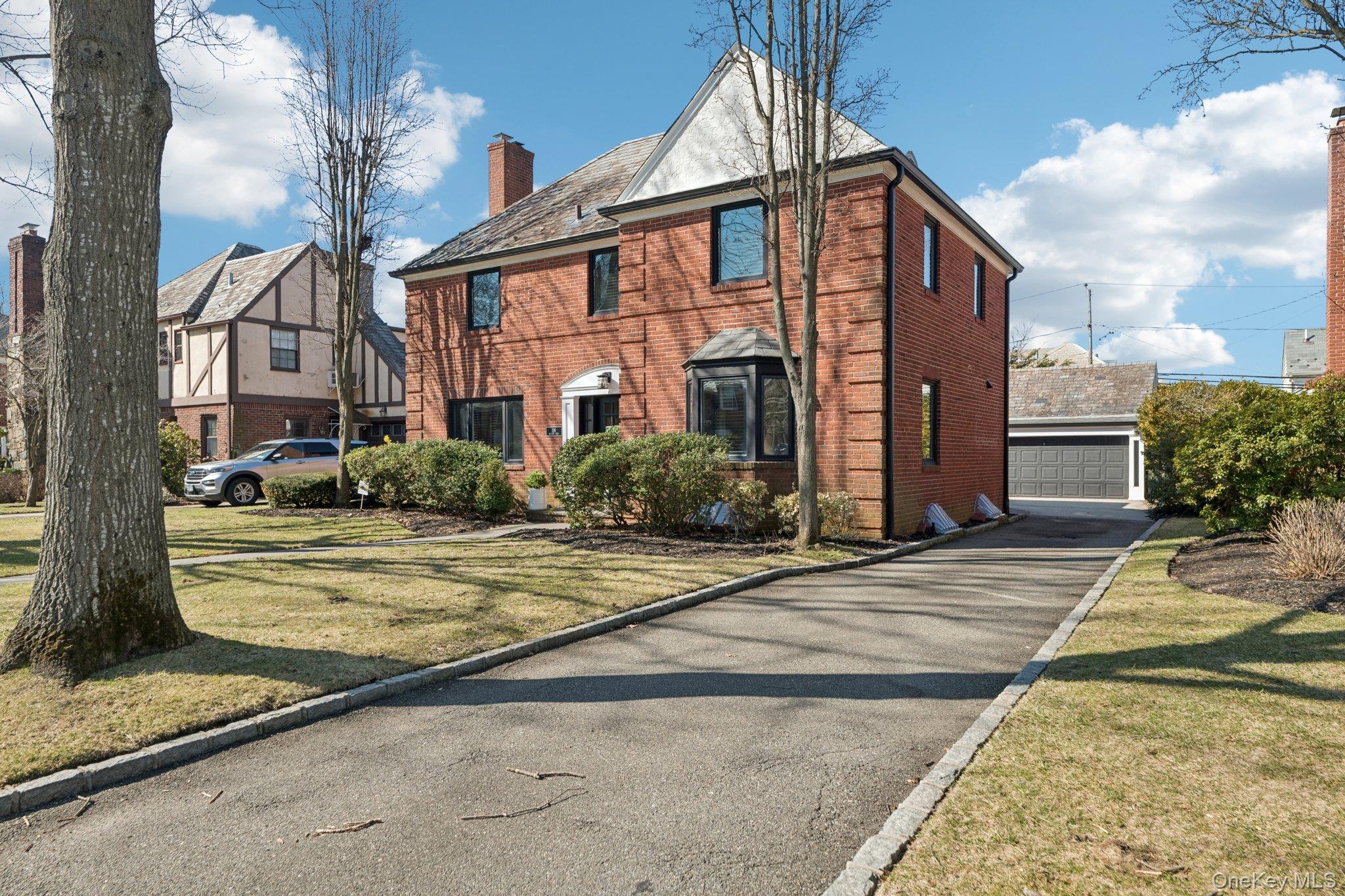 #2 photo, 116 Kildare Road, Нассау ‖ Garden City , NY 11530