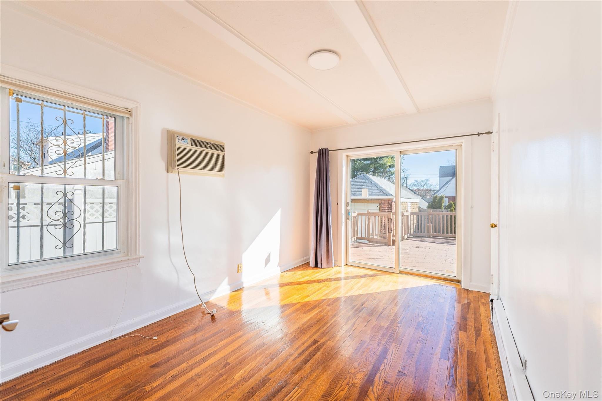 #10 photo, 65-11 168th Street, קווינס Fresh Meadows , NY 11365