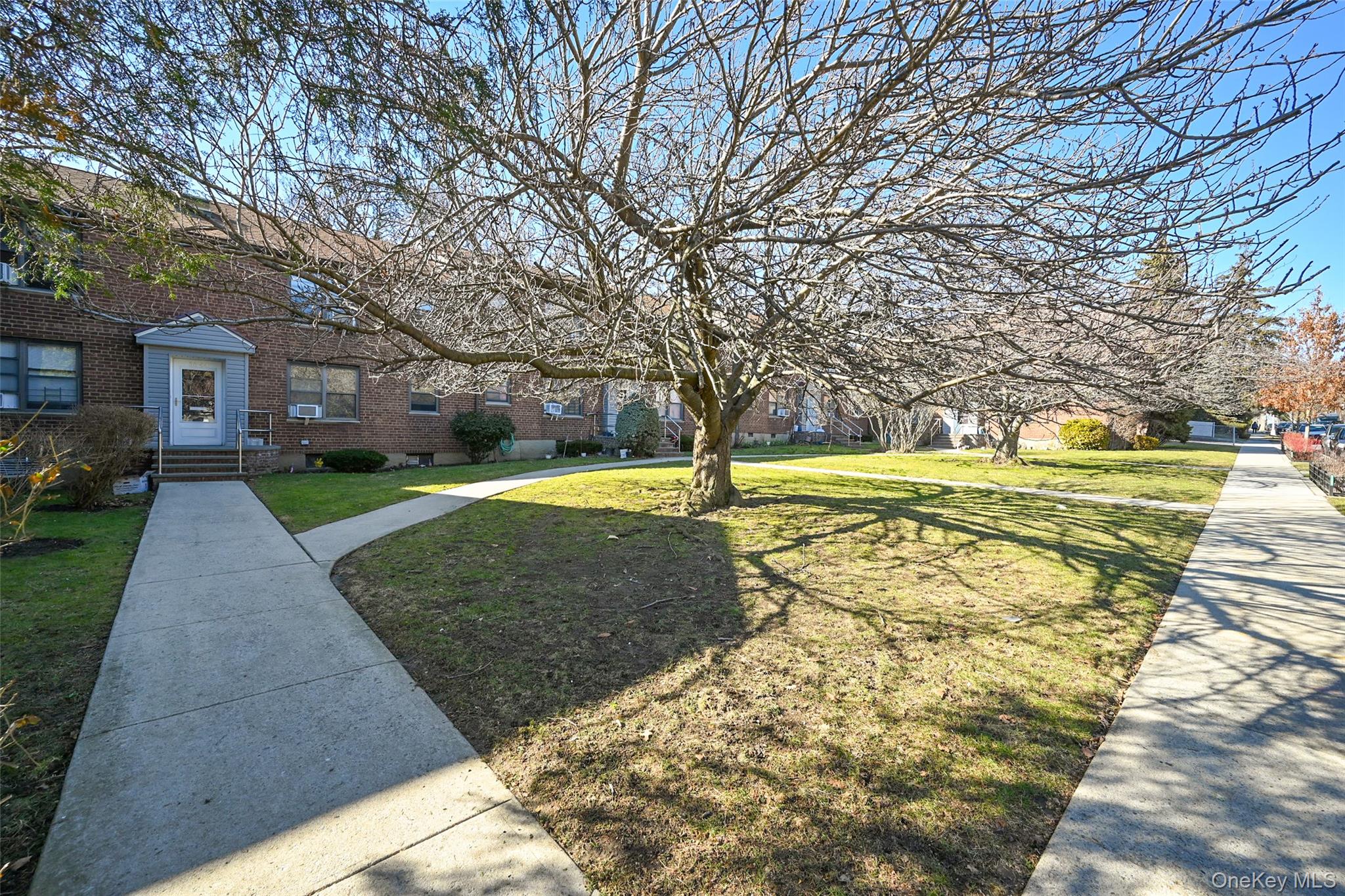 #2 photo, 36-44 172 Street, קווינס Flushing , NY 11358