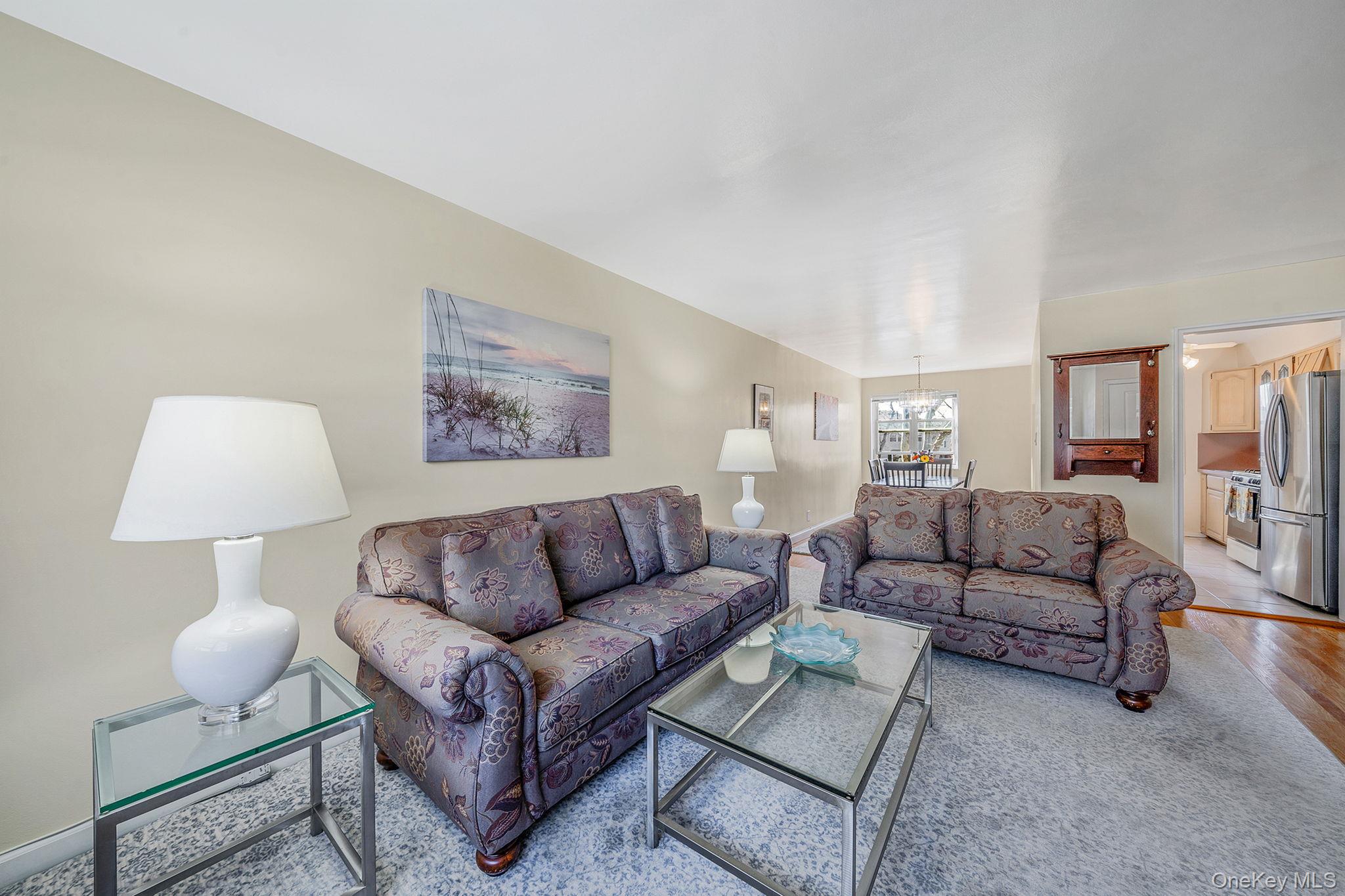 #4 photo, 1530 212th Street, קווינס Bayside , NY 11360