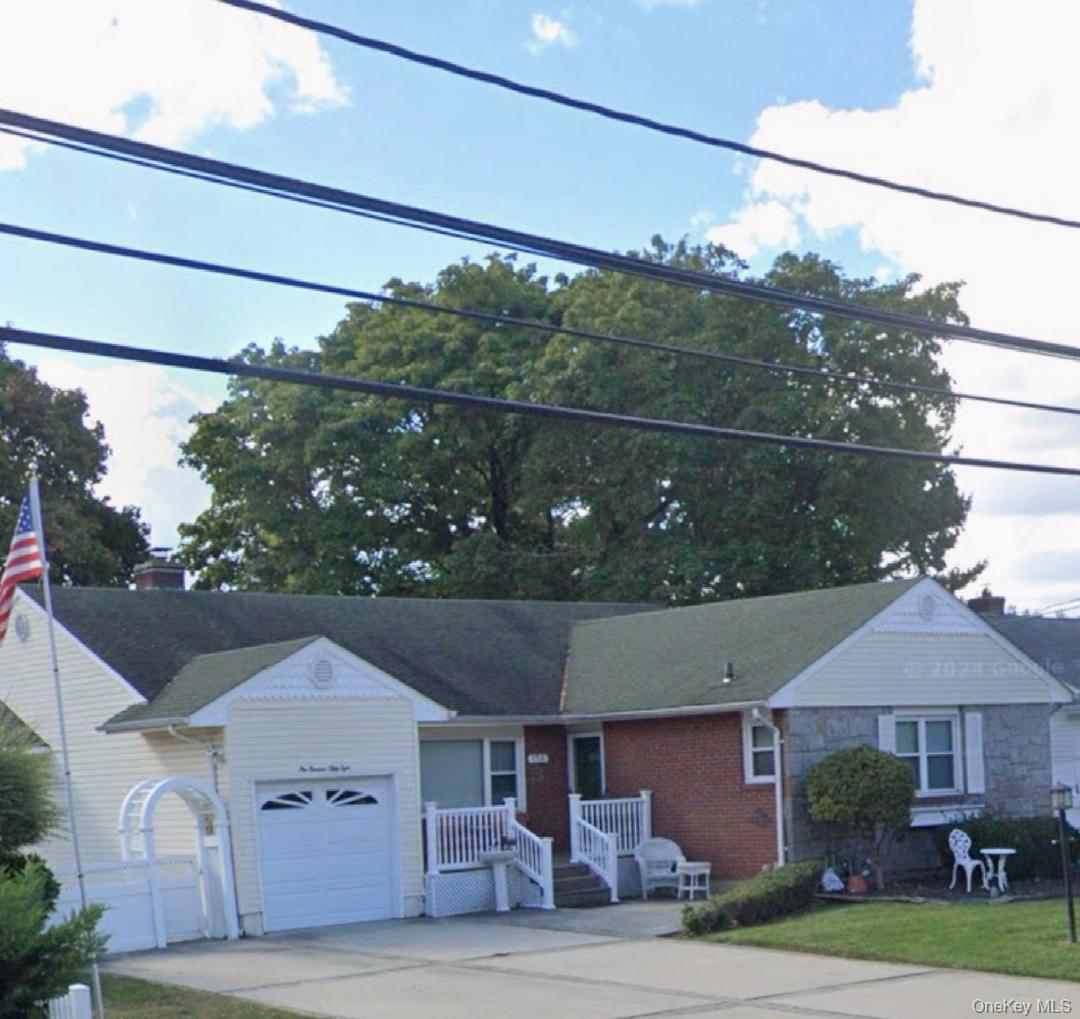 #1 photo, 158 Lincoln Avenue, Rockville Centre , NY 11570