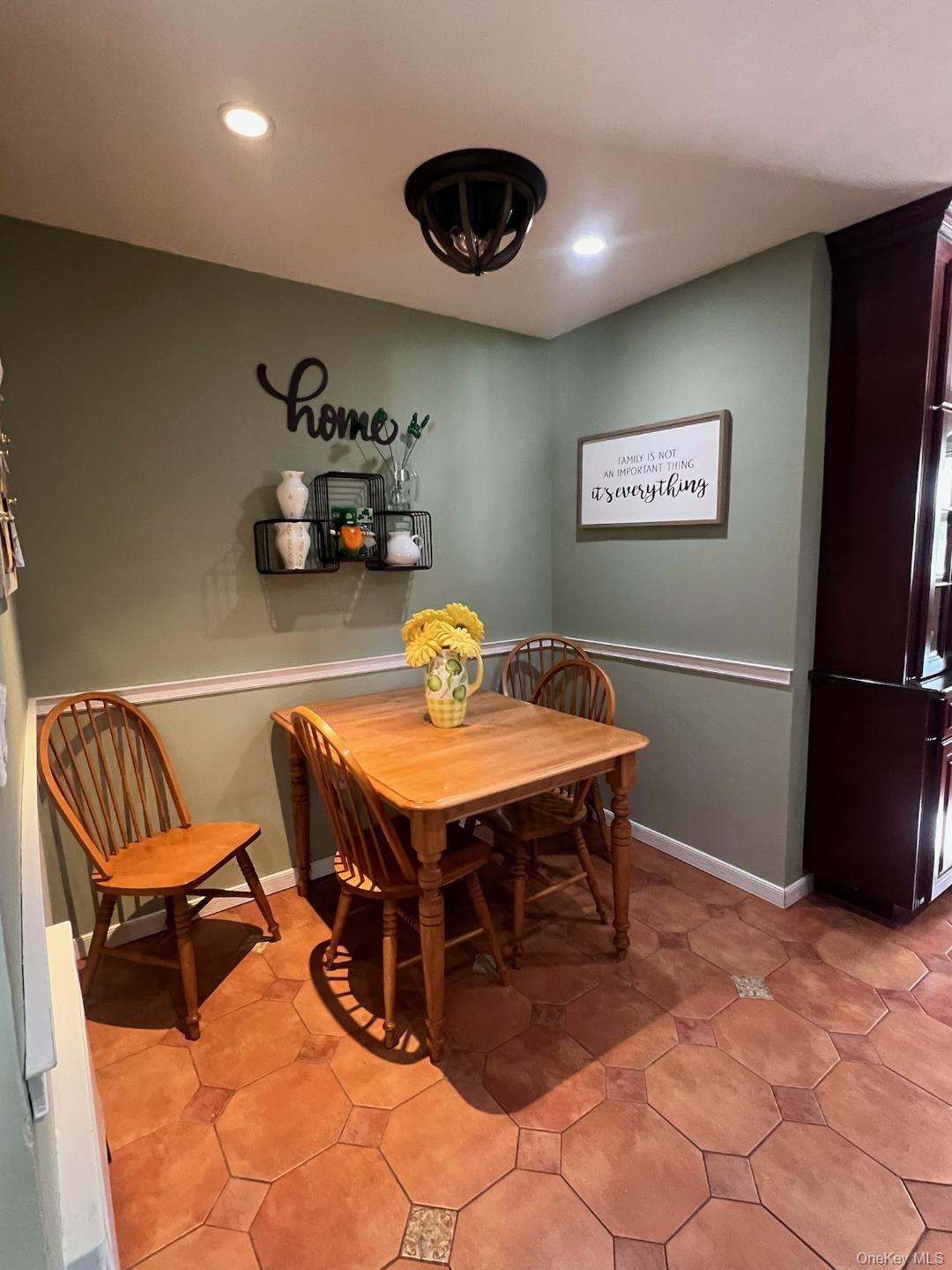 #14 photo, 158 Lincoln Avenue, Rockville Centre , NY 11570