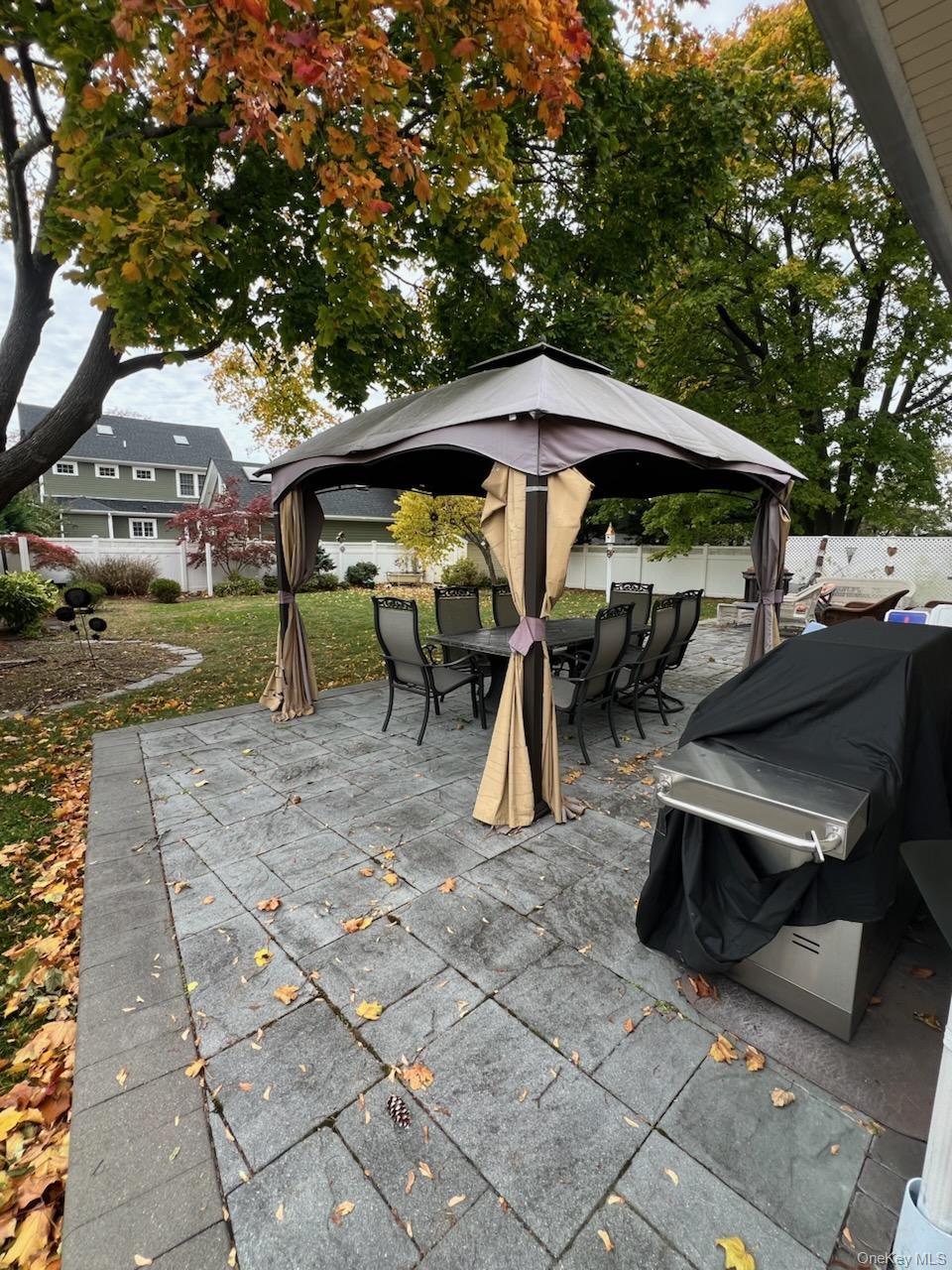 #7 photo, 158 Lincoln Avenue, Rockville Centre , NY 11570