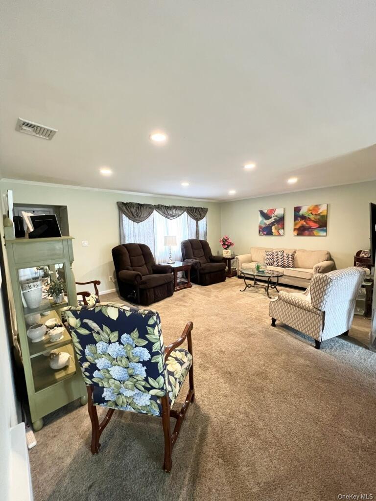 #9 photo, 158 Lincoln Avenue, Rockville Centre , NY 11570