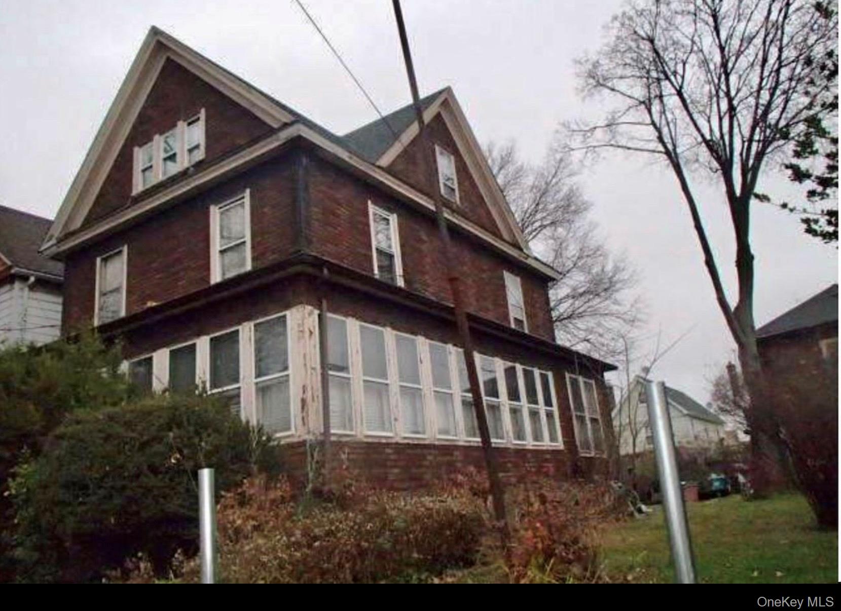 #1 photo, 2515 Ericsson Street, 皇后區 East Elmhurst , NY 11369