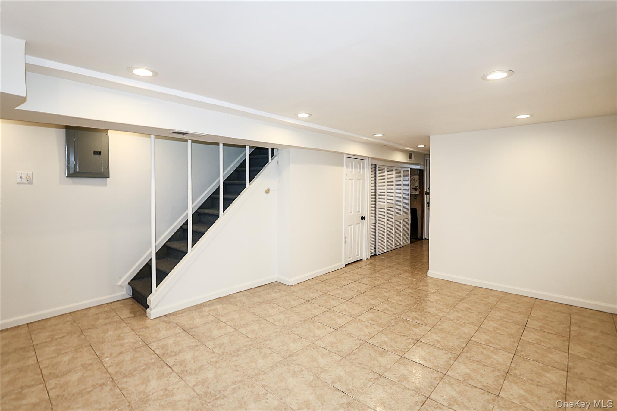 #17 photo, 21614 132nd Road, קווינס Springfield Gardens , NY 11413