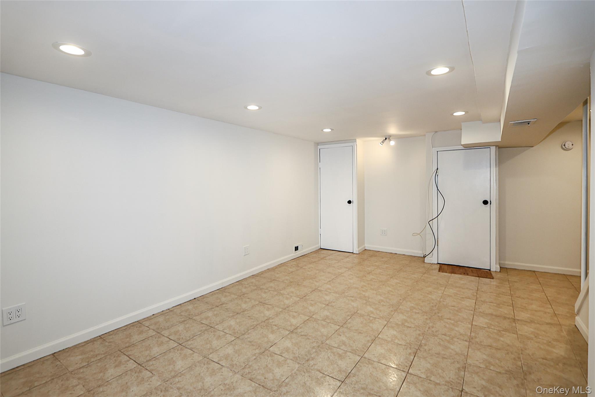 #19 photo, 21614 132nd Road, קווינס Springfield Gardens , NY 11413