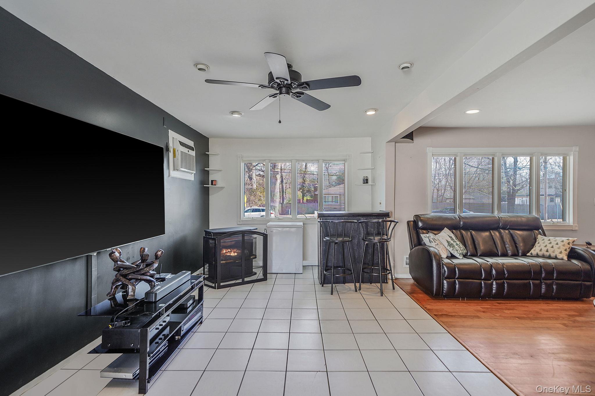 #10 photo, 8 Sunset Avenue, 롱 아일랜드 Wheatley Heights , NY 11798