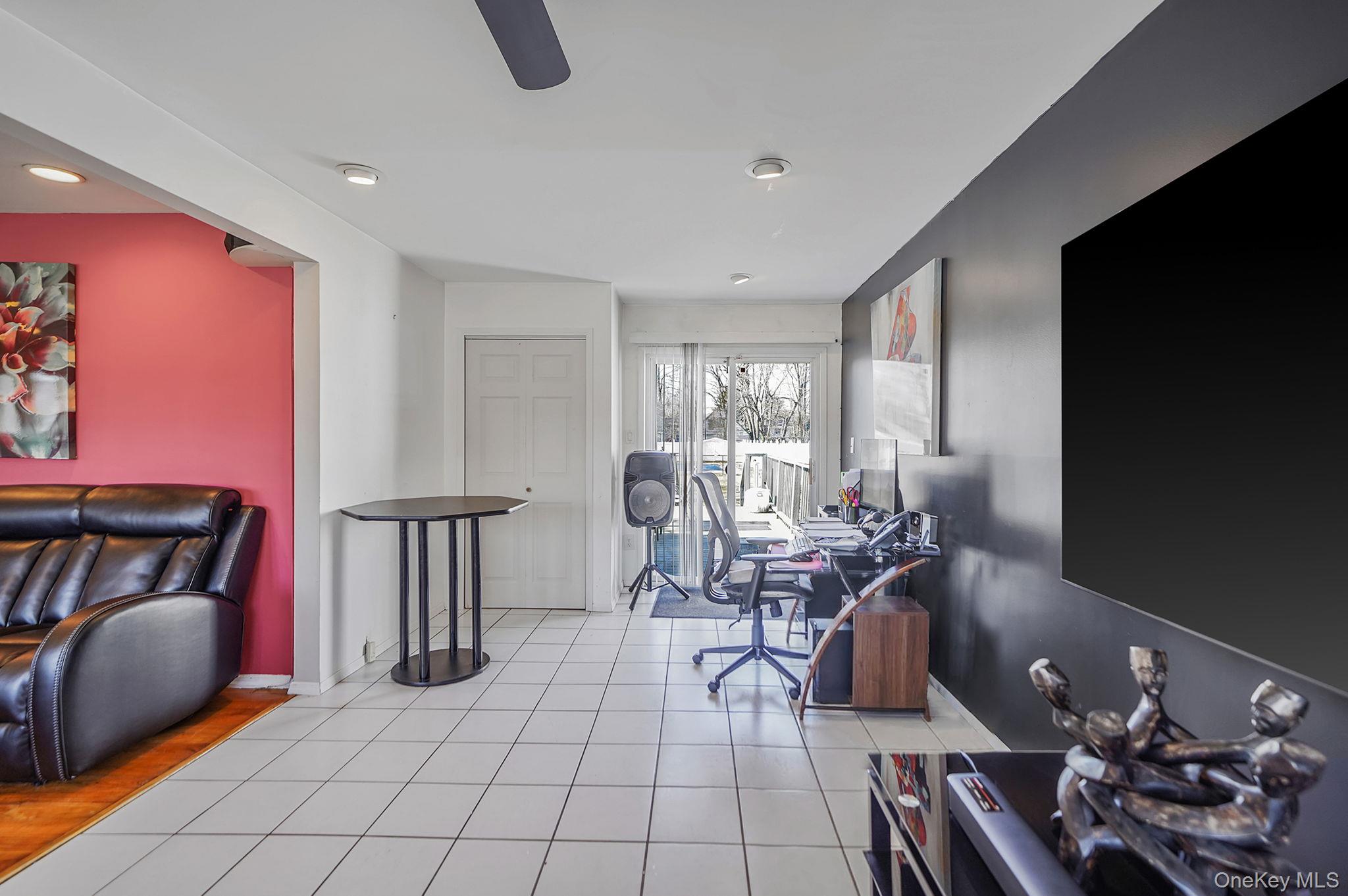 #11 photo, 8 Sunset Avenue, 롱 아일랜드 Wheatley Heights , NY 11798