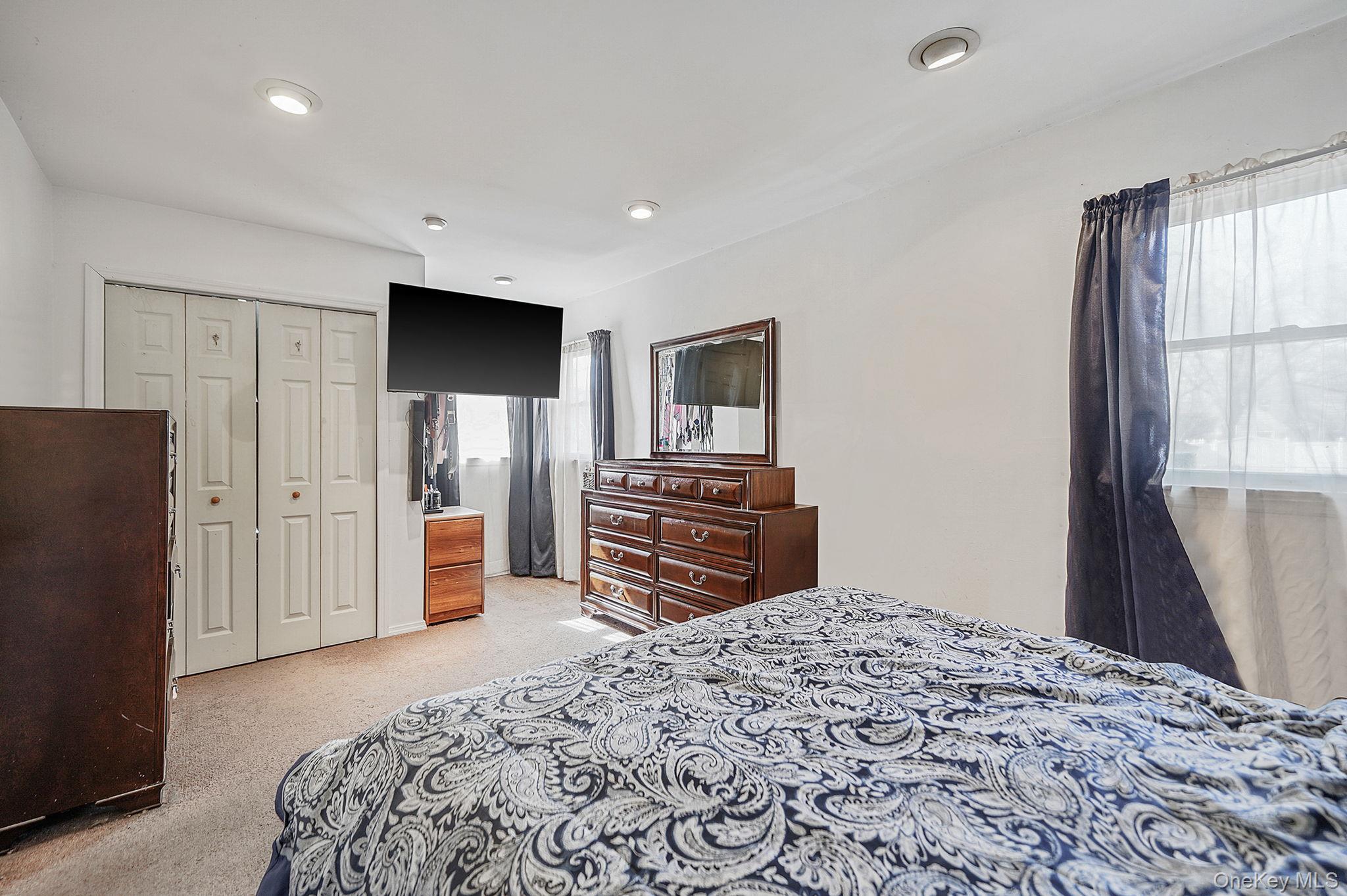 #15 photo, 8 Sunset Avenue, 롱 아일랜드 Wheatley Heights , NY 11798