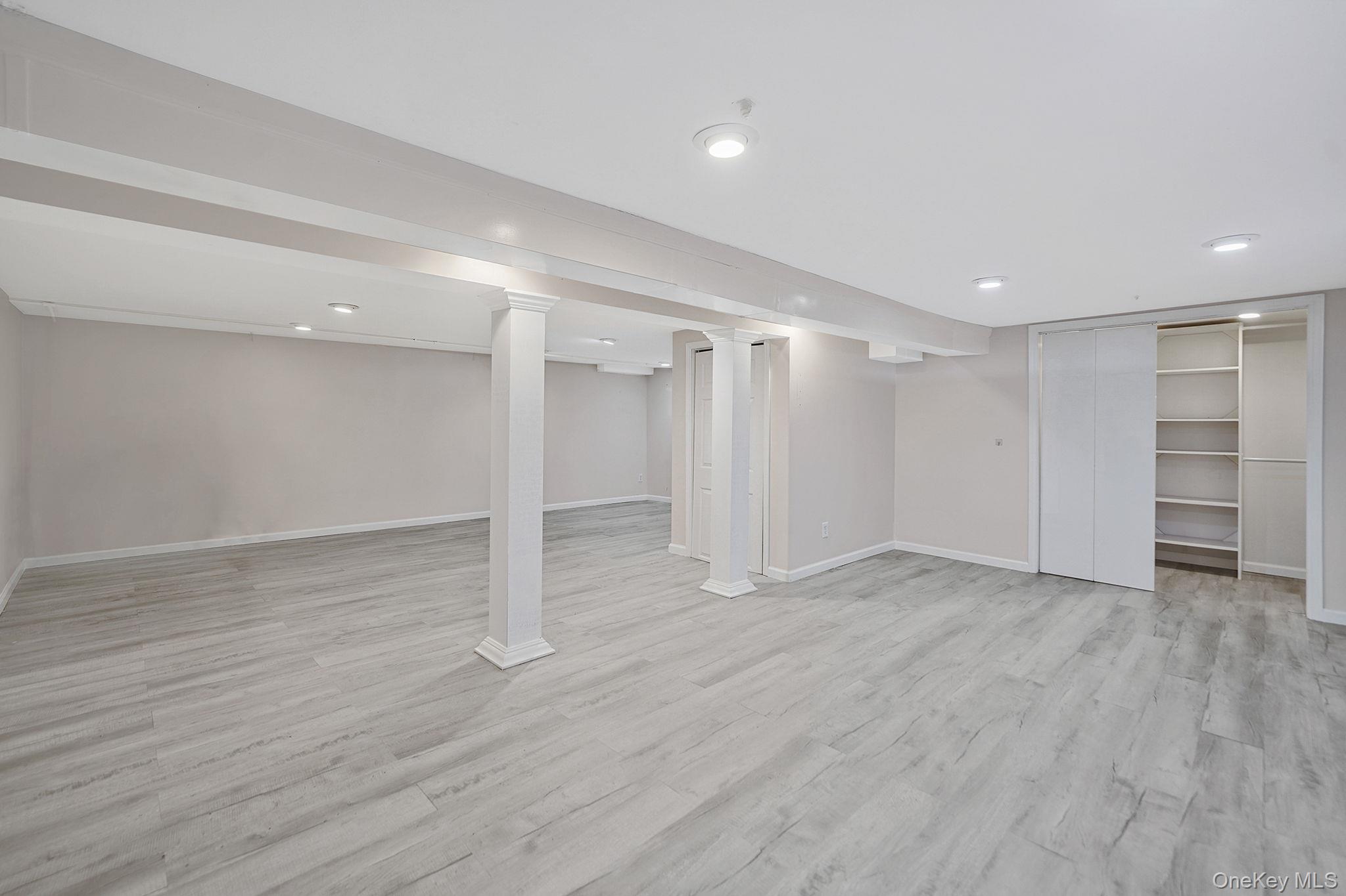 #20 photo, 8 Sunset Avenue, 롱 아일랜드 Wheatley Heights , NY 11798