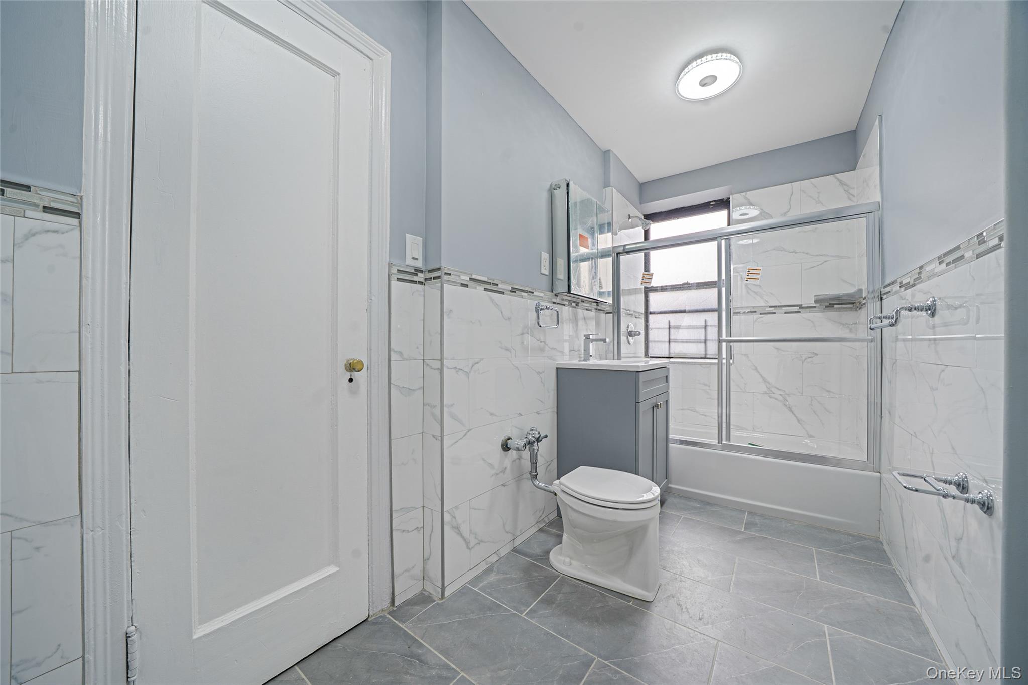 #17 photo, 3131 54th Street, קווינס Woodside , NY 11377