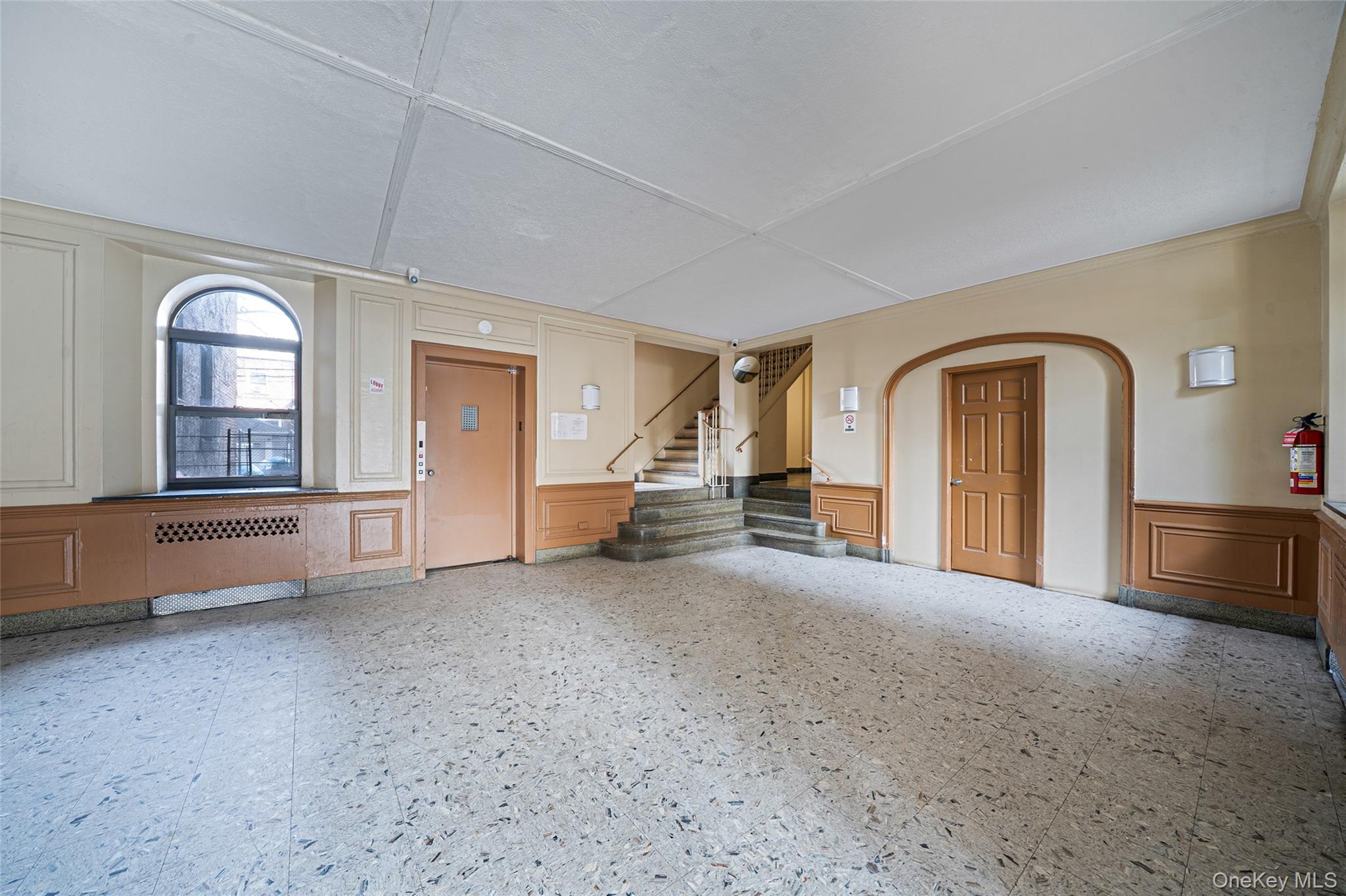 #6 photo, 3131 54th Street, קווינס Woodside , NY 11377