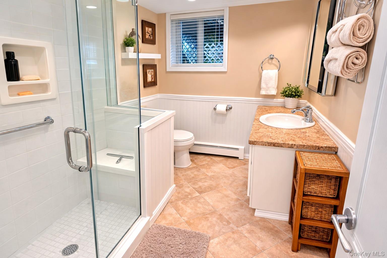 #5 photo, 127 Baker Court, ناسو Island Park , NY 11558