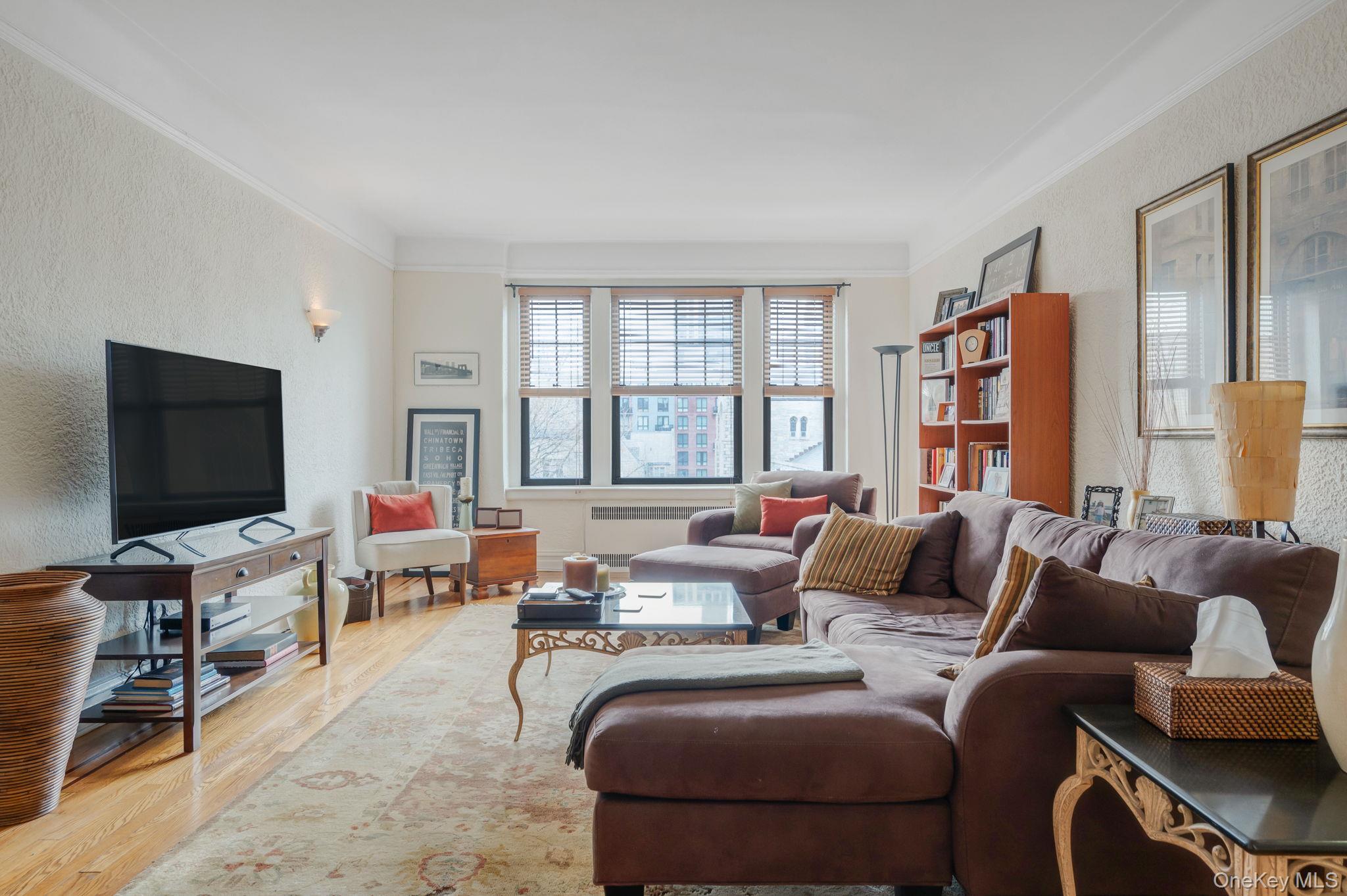 #18 photo, 109-14 Ascan Avenue, Forest Hills , NY 11375