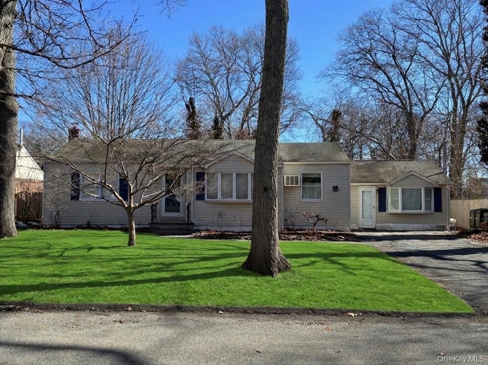 #1 photo, 37 Chester Street, מחוז סאפוק East Northport , NY 11731