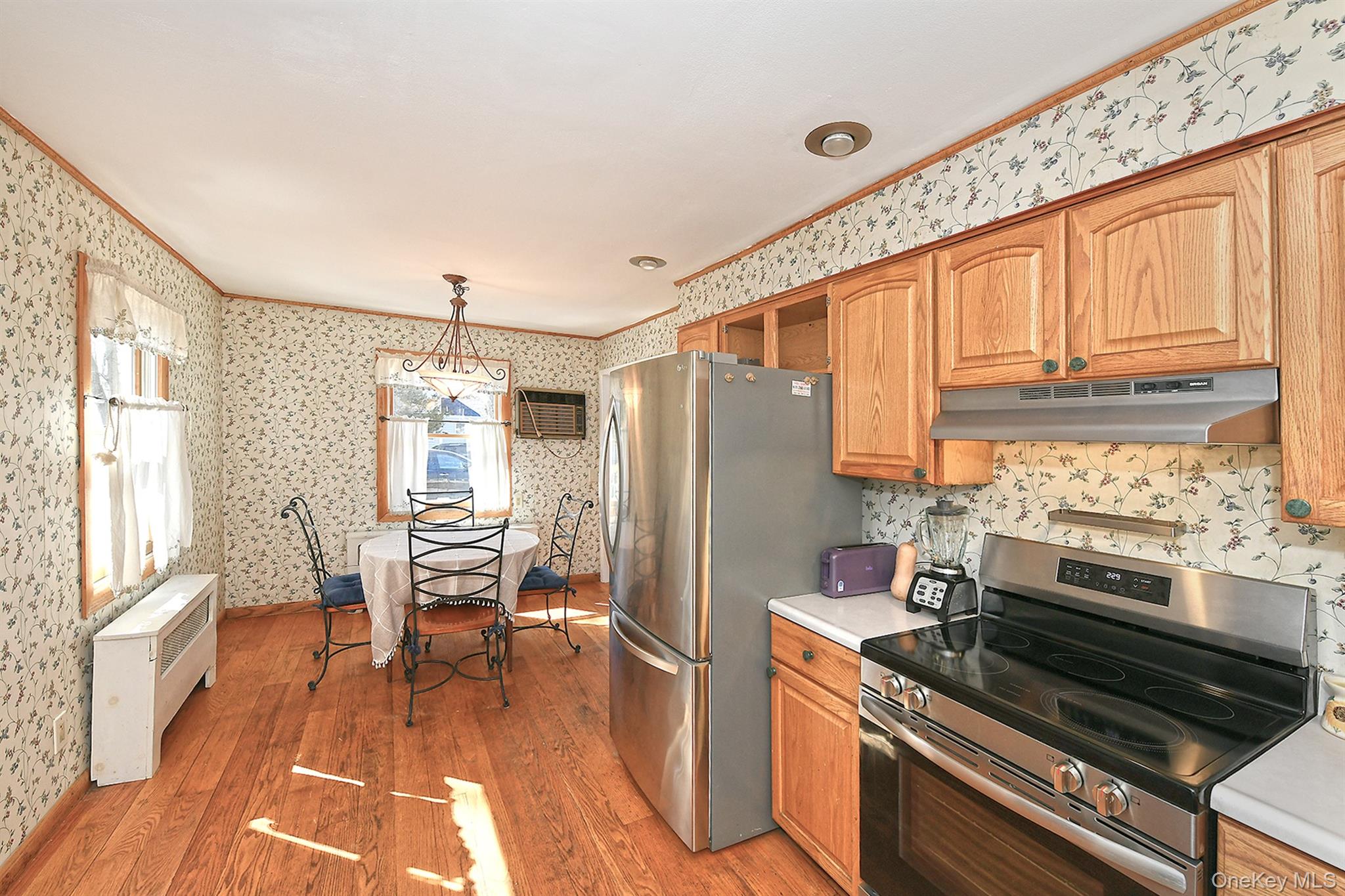 #5 photo, 37 Chester Street, East Northport , NY 11731