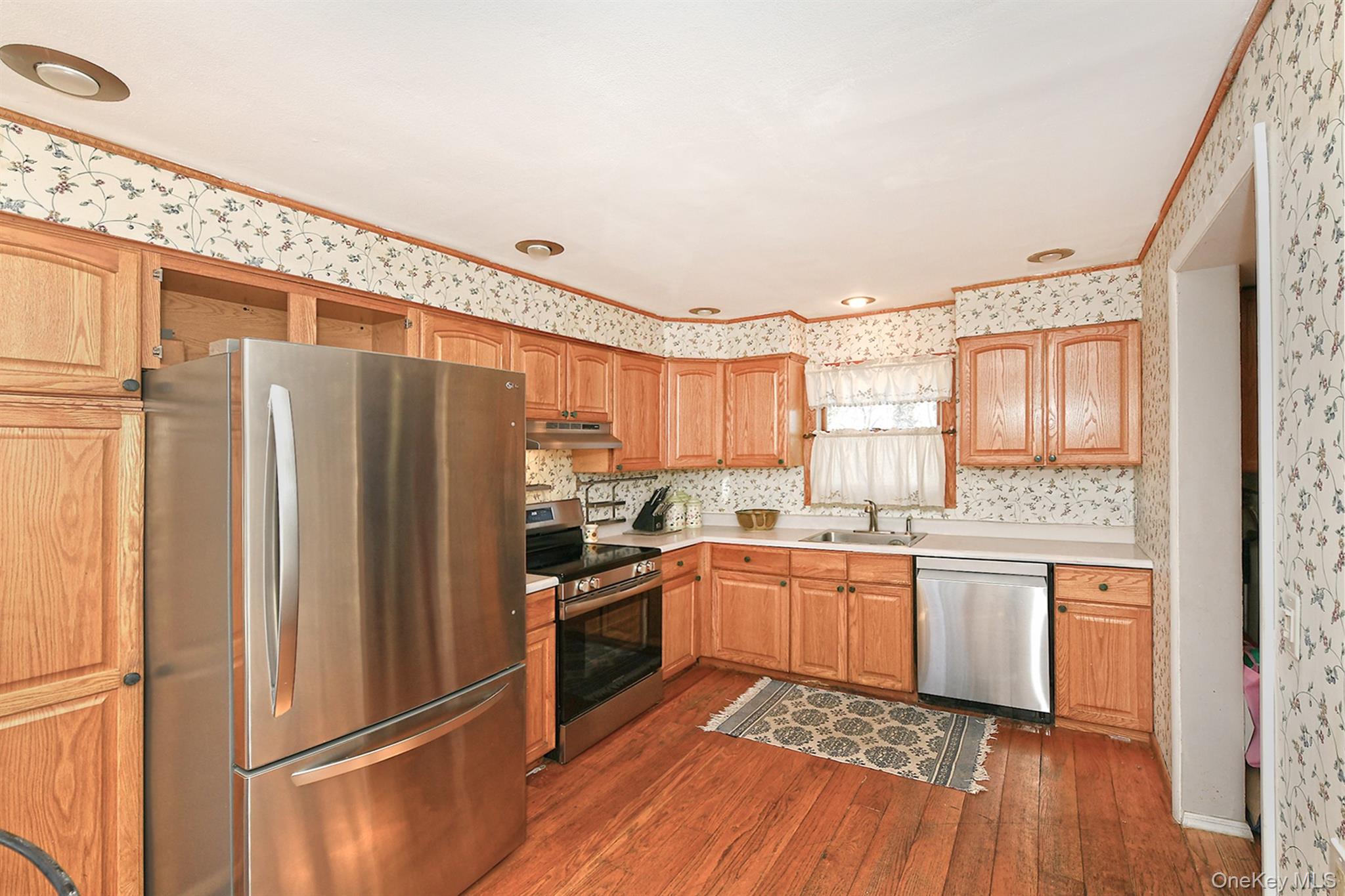 #7 photo, 37 Chester Street, East Northport , NY 11731