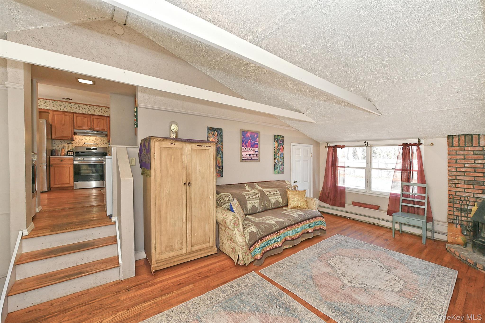 #8 photo, 37 Chester Street, East Northport , NY 11731