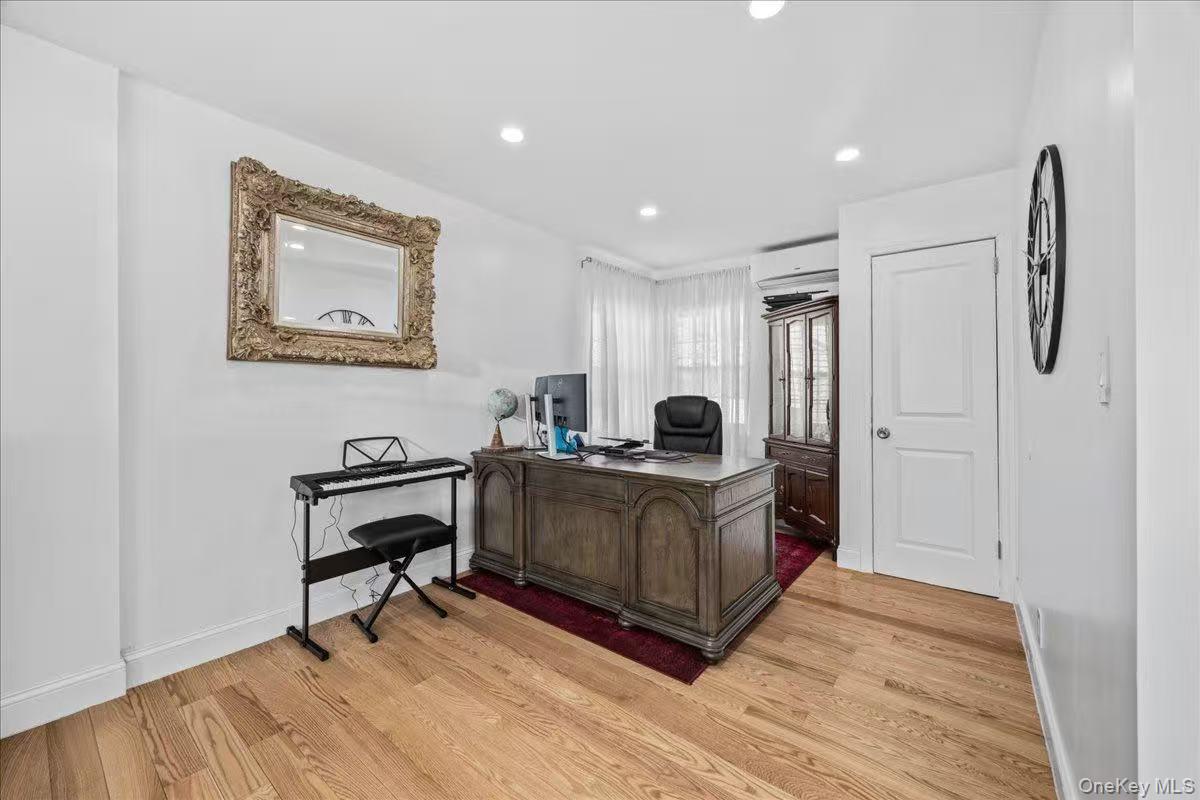 #6 photo, 642 Lenore Lane, 长岛 Elmont , NY 11003