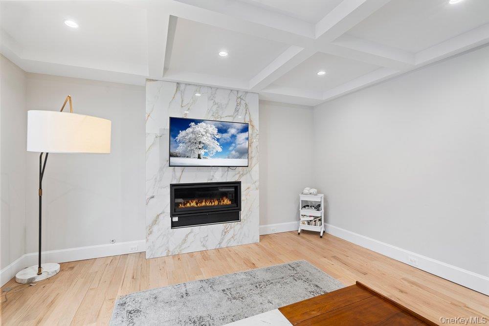 #16 photo, 43 Voorhis Drive, מחוז נסאו Old Bethpage , NY 11804