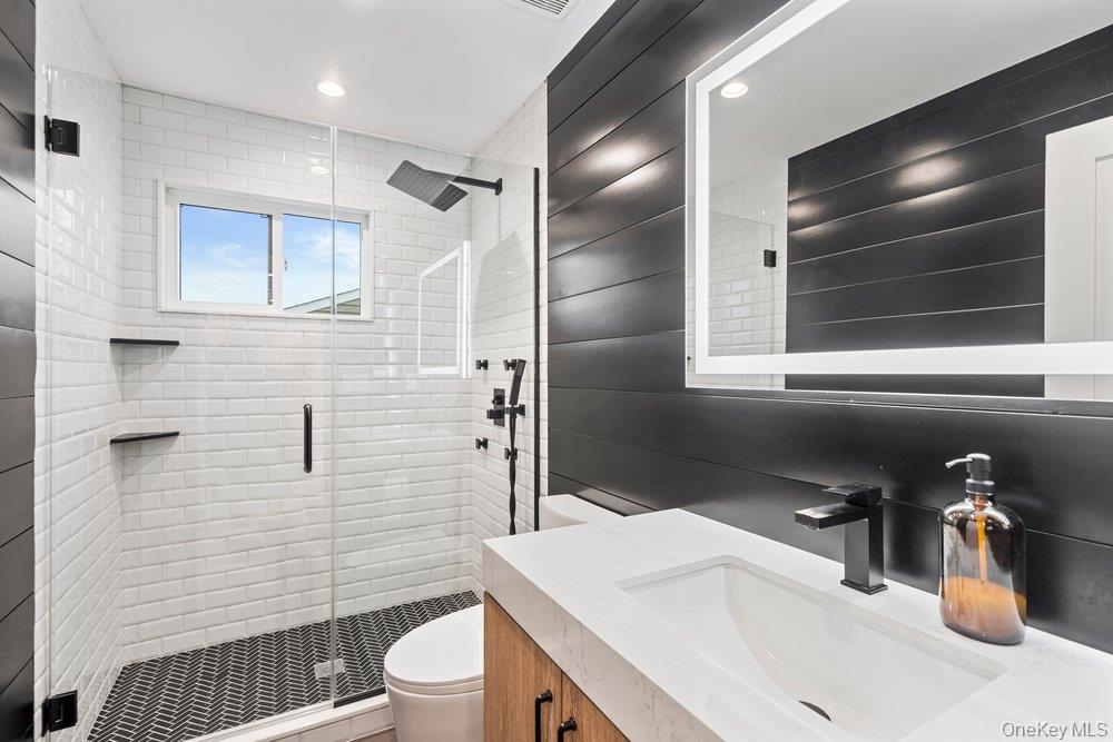 #19 photo, 43 Voorhis Drive, מחוז נסאו Old Bethpage , NY 11804