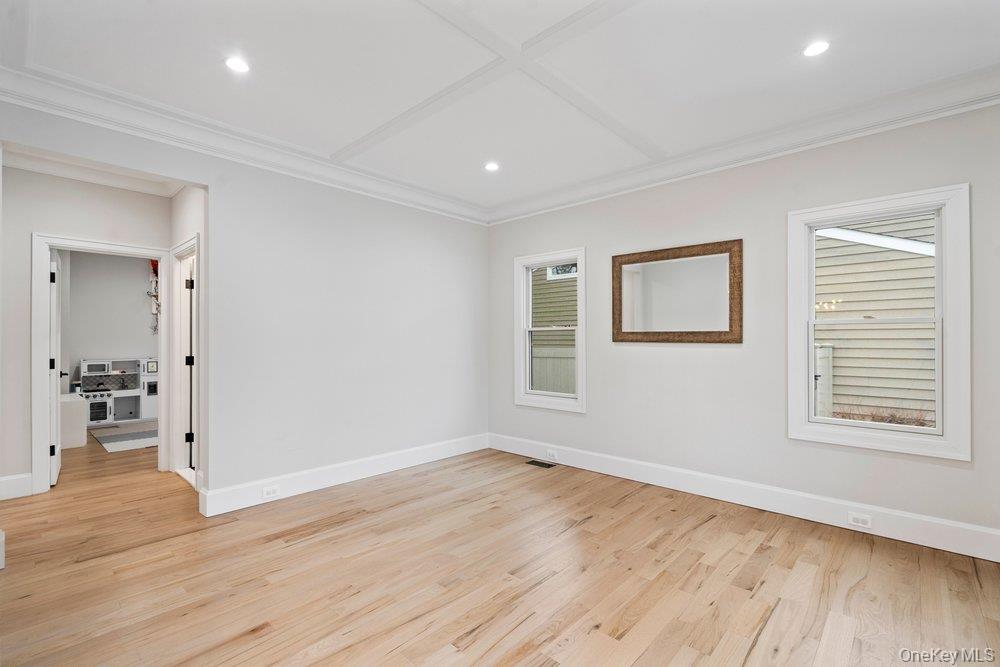 #4 photo, 43 Voorhis Drive, מחוז נסאו Old Bethpage , NY 11804