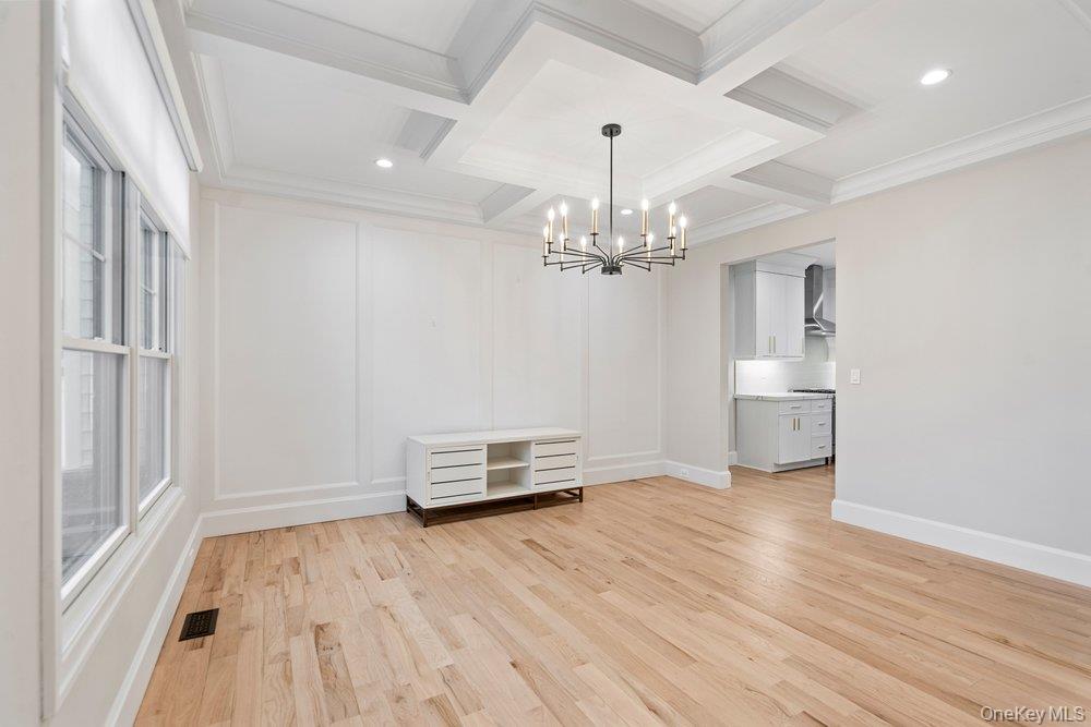 #7 photo, 43 Voorhis Drive, מחוז נסאו Old Bethpage , NY 11804