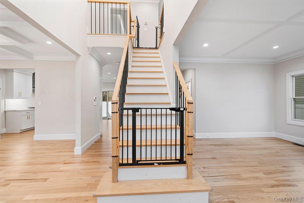 #8 photo, 43 Voorhis Drive, מחוז נסאו Old Bethpage , NY 11804