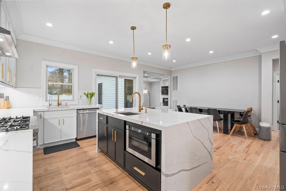 #9 photo, 43 Voorhis Drive, מחוז נסאו Old Bethpage , NY 11804