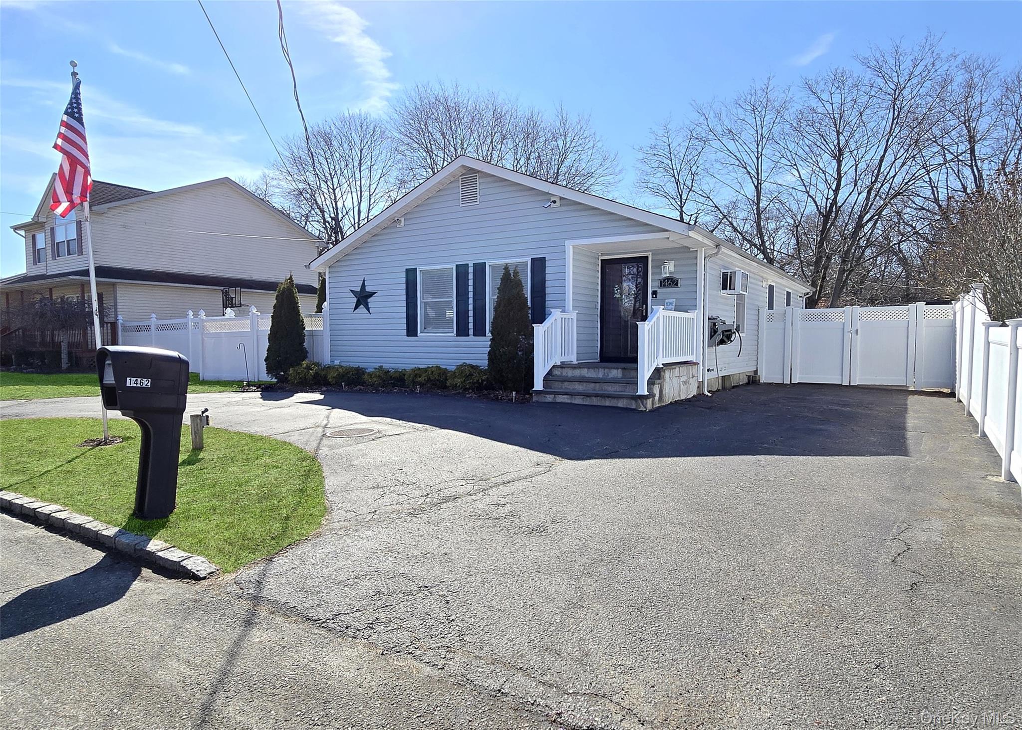 #1 photo, 1462 Claas Avenue, Holbrook , NY 11741