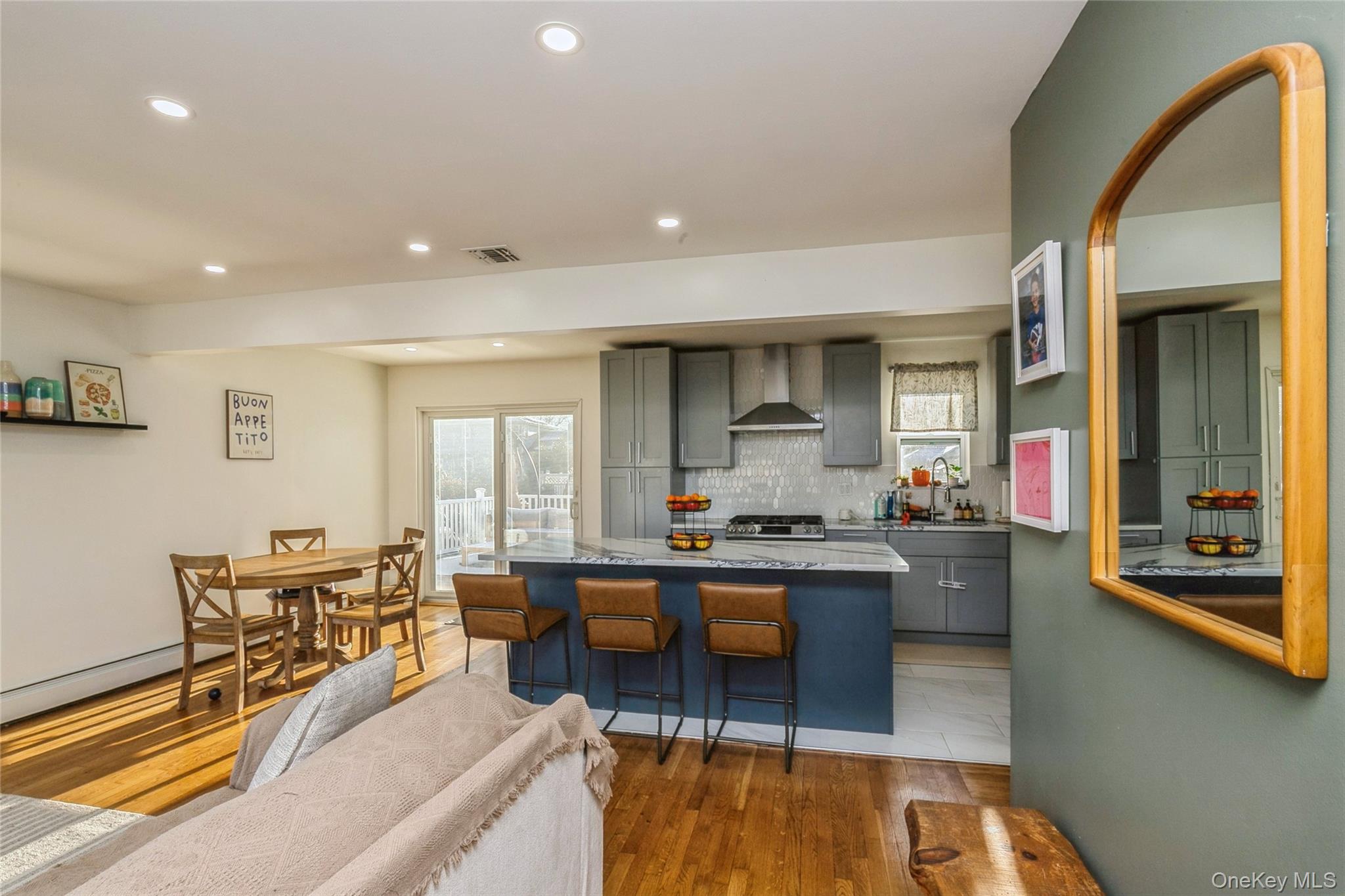 #10 photo, 17 Goldsmith Avenue, Greenlawn , NY 11740