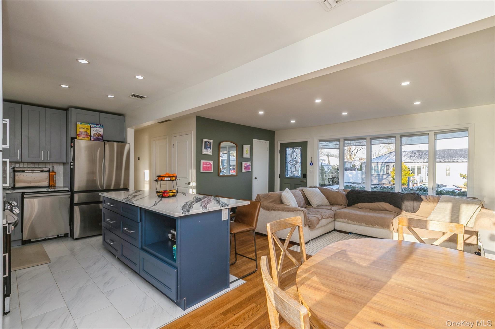 #8 photo, 17 Goldsmith Avenue, Greenlawn , NY 11740