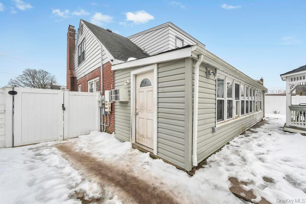 #10 photo, 212 Bergen Court, Саффолк ‖ Copiague , NY 11726