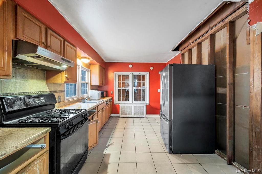 #16 photo, 212 Bergen Court, Саффолк ‖ Copiague , NY 11726