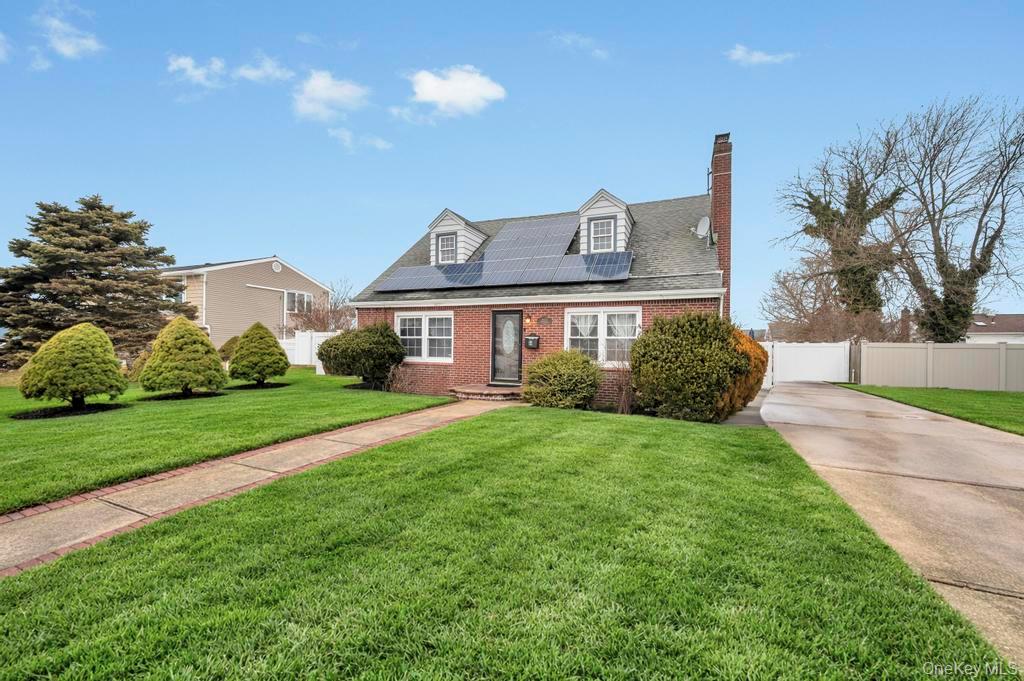 #4 photo, 212 Bergen Court, Саффолк ‖ Copiague , NY 11726