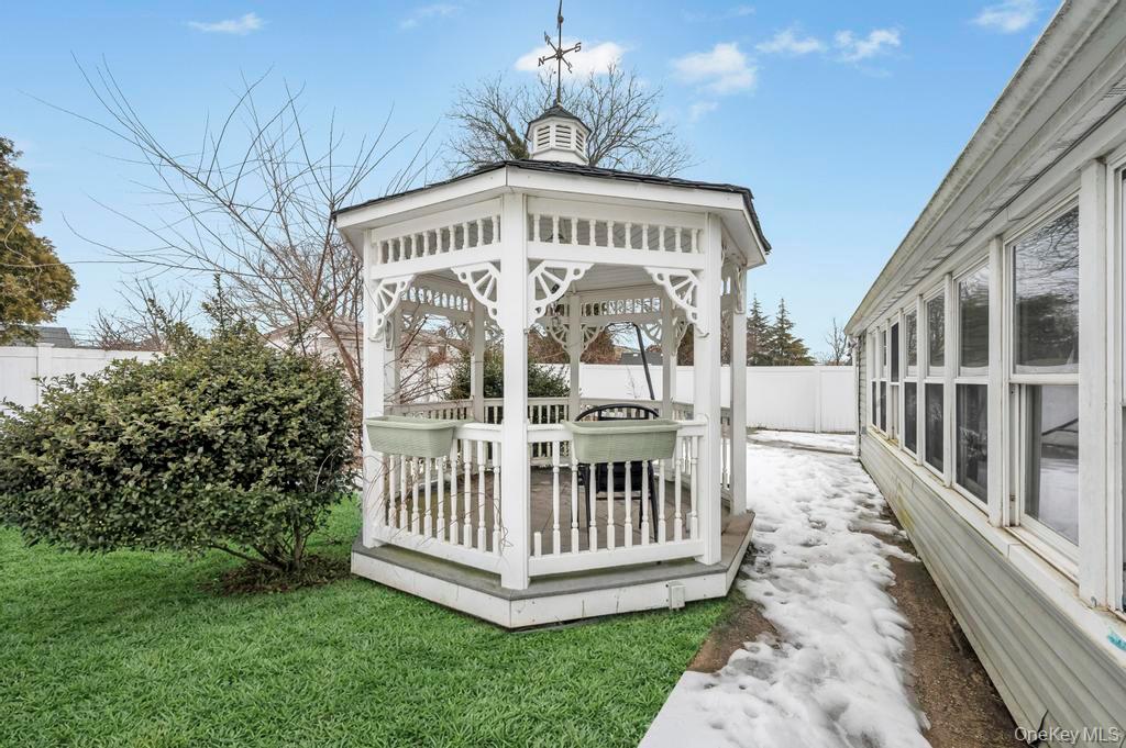 #9 photo, 212 Bergen Court, Саффолк ‖ Copiague , NY 11726