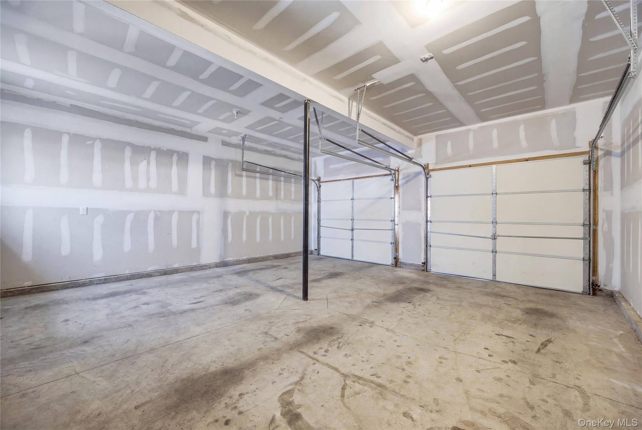 #11 photo, 63 Pinedale Avenue, سوفولك Farmingville , NY 11738