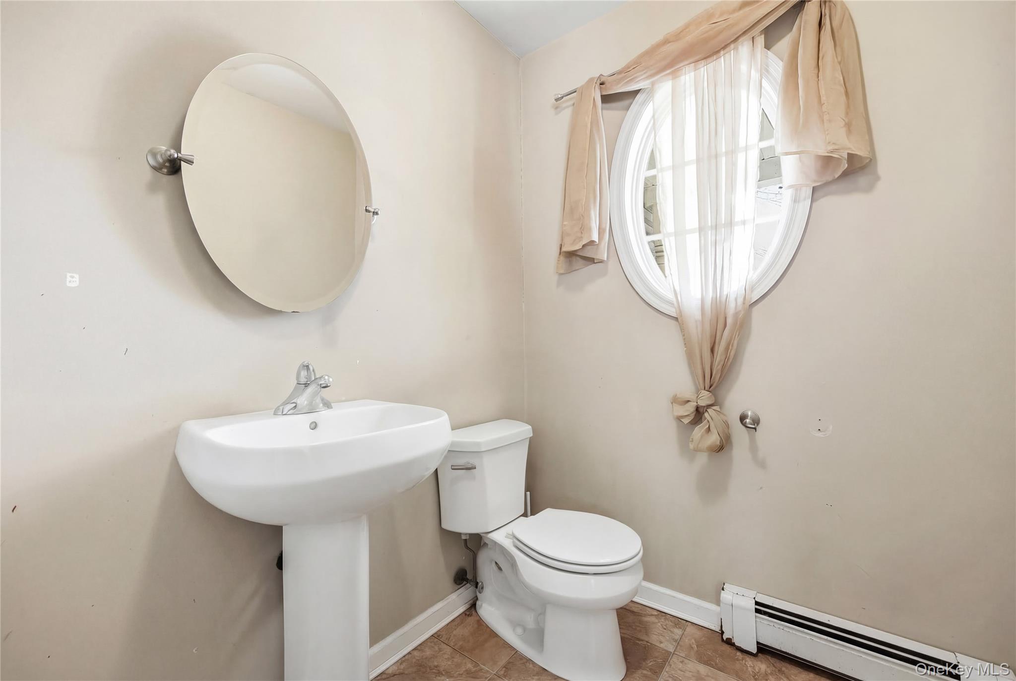 #12 photo, 63 Pinedale Avenue, سوفولك Farmingville , NY 11738