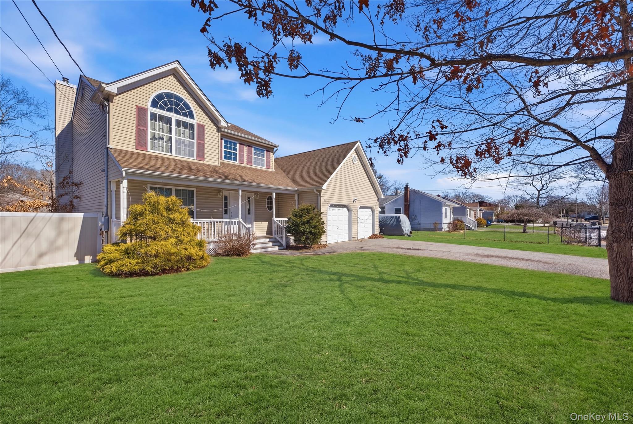 #2 photo, 63 Pinedale Avenue, سوفولك Farmingville , NY 11738