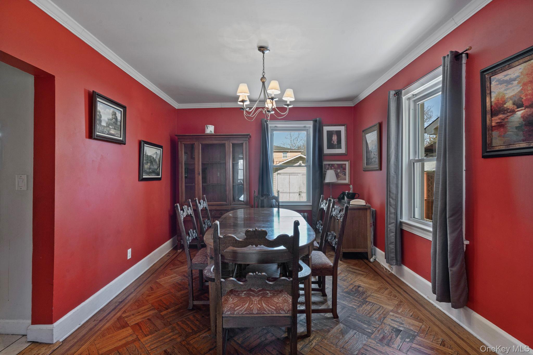 #9 photo, 24011 88th Avenue, קווינס Bellerose , NY 11426