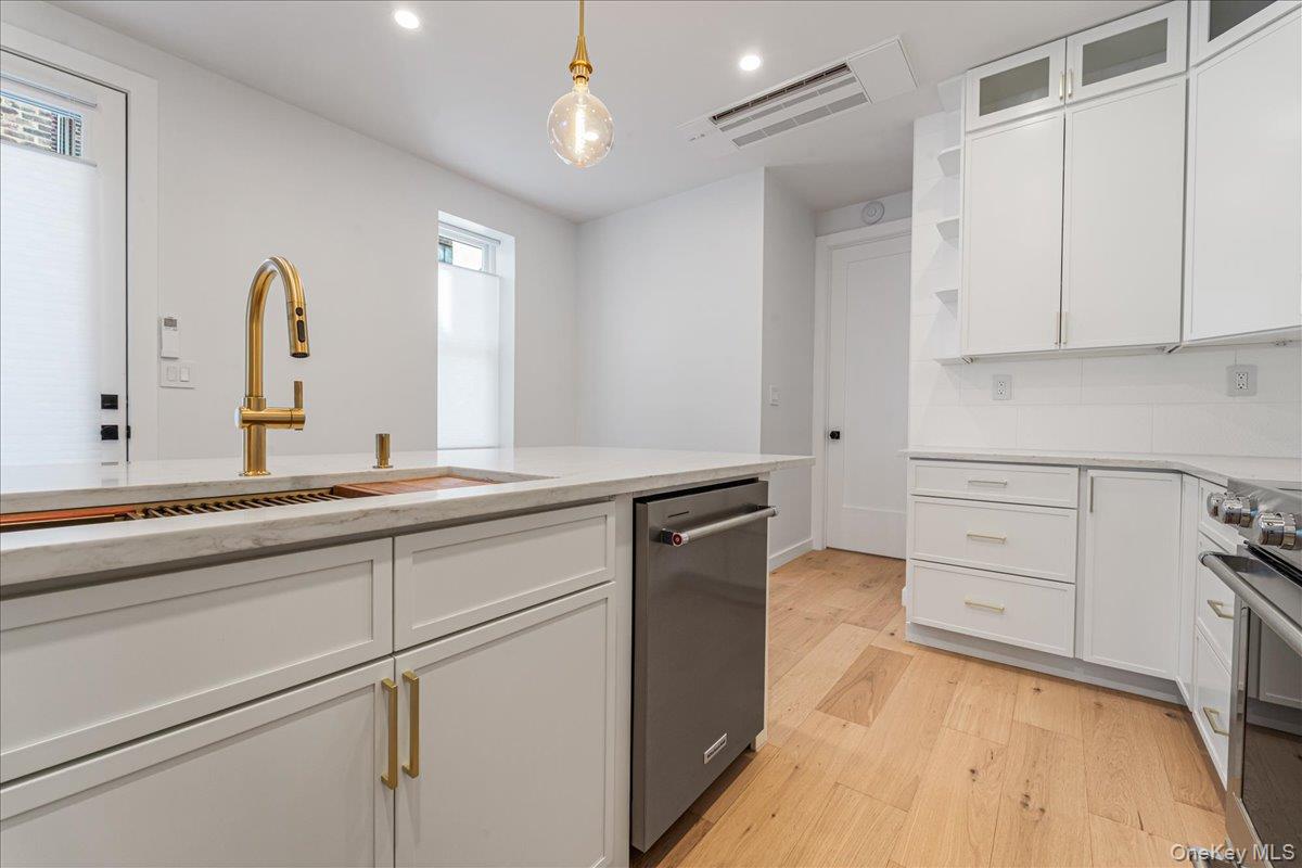 #10 photo, 36-34 11 Street, كوينز Astoria , NY 11106