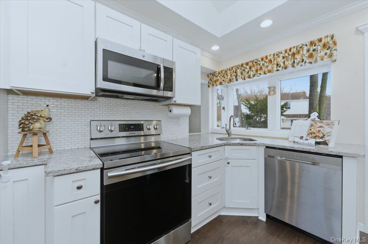 #8 photo, 20 Honey Lane, 롱 아일랜드 Miller Place , NY 11764