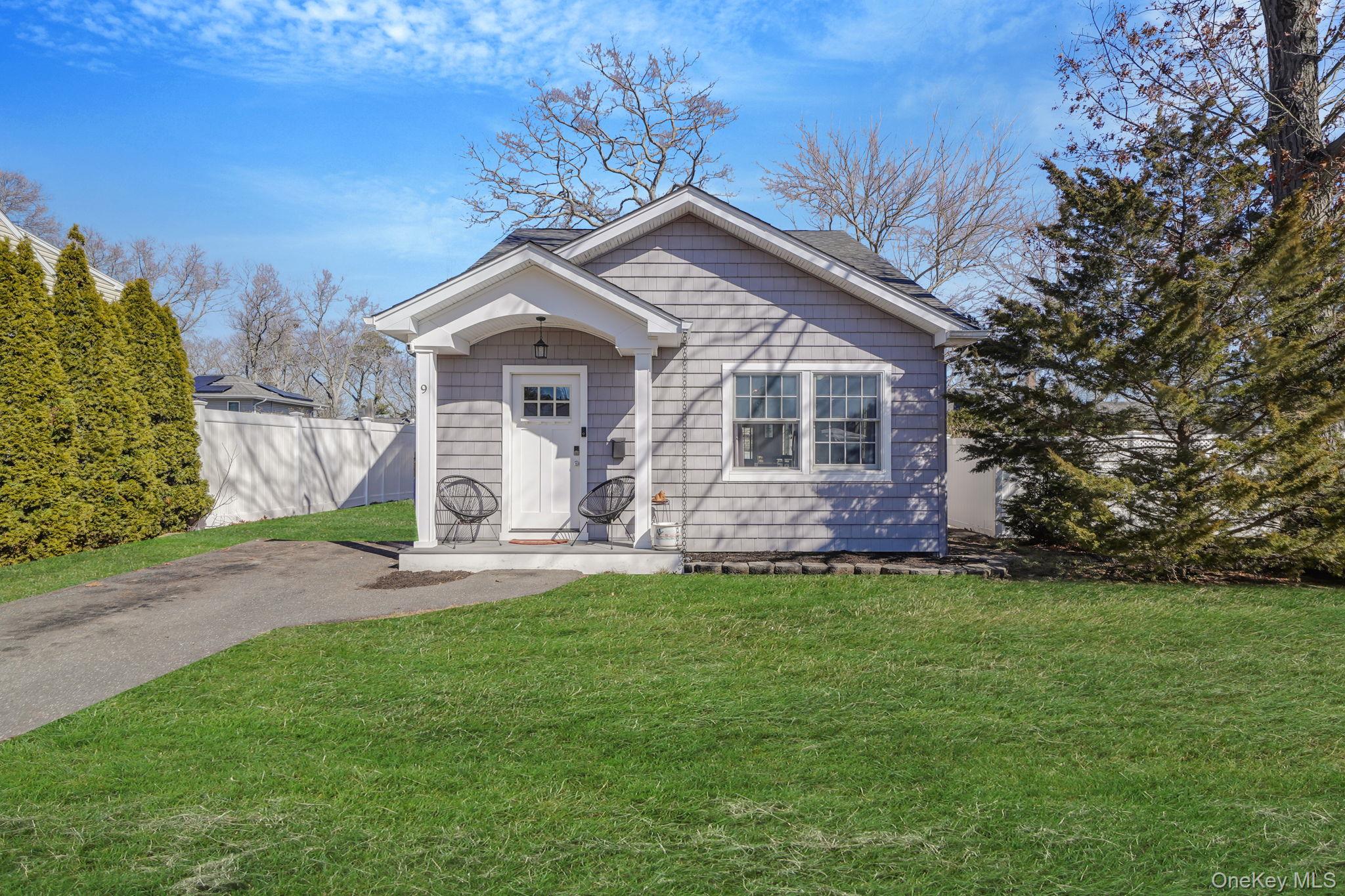 #1 photo, 9 Park Place, Patchogue , NY 11772