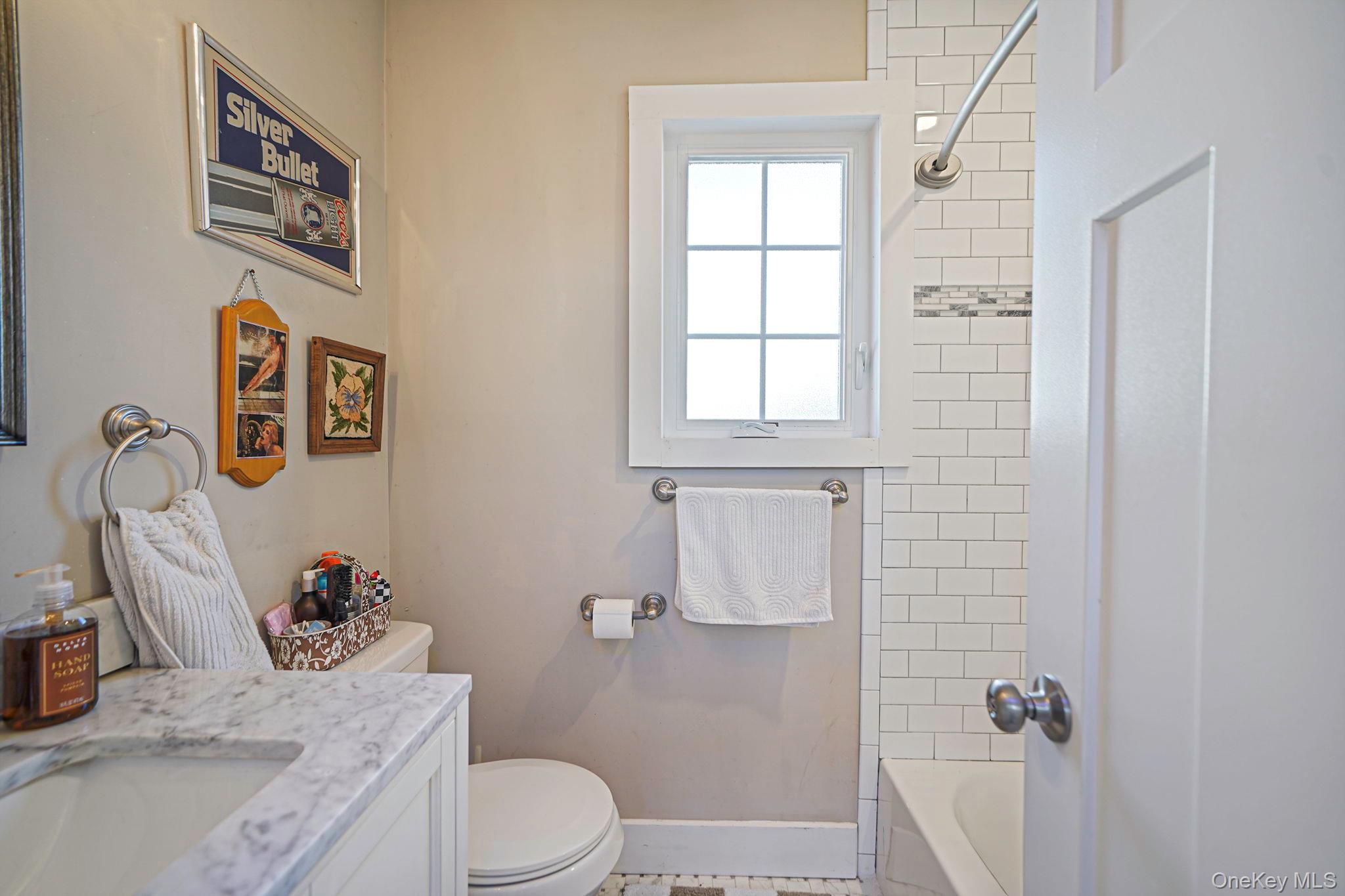 #15 photo, 9 Park Place, Patchogue , NY 11772