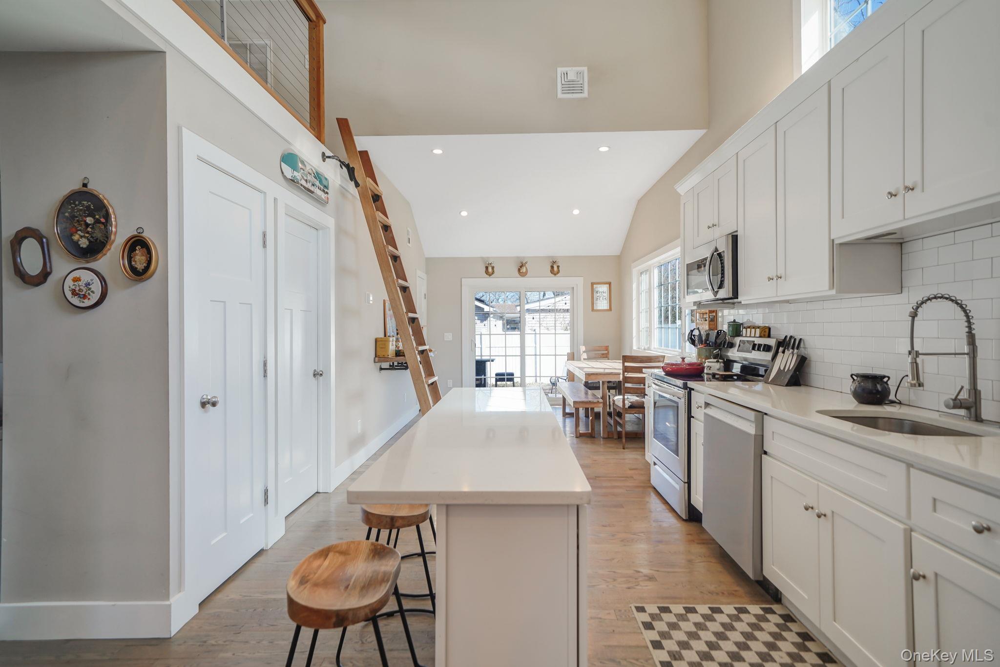 #4 photo, 9 Park Place, Patchogue , NY 11772