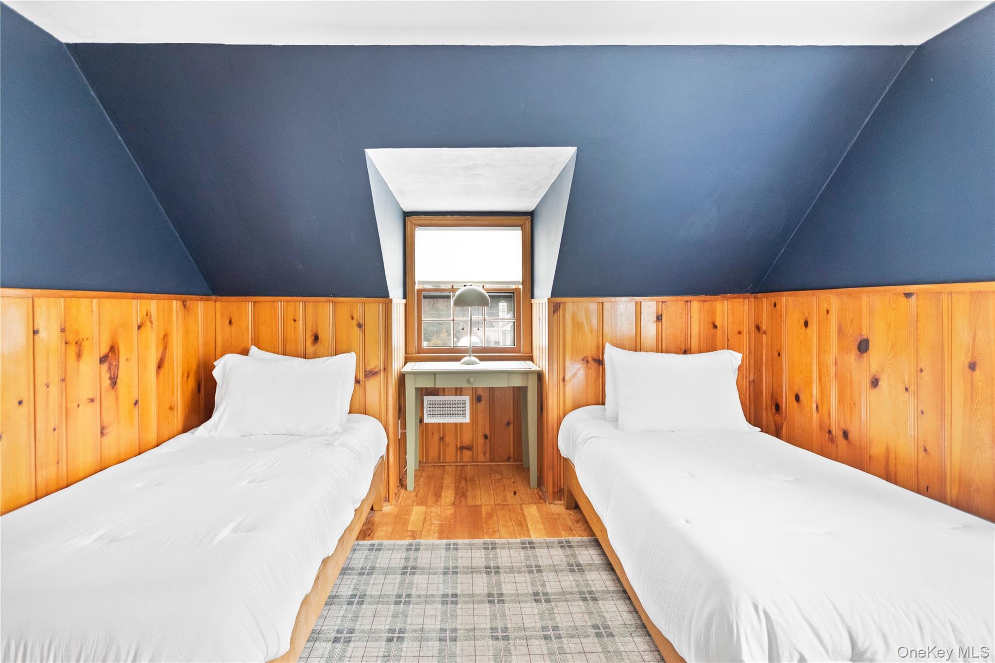 #13 photo, 11 Bieselin Road, Саффолк ‖ Bellport Village , NY 11713