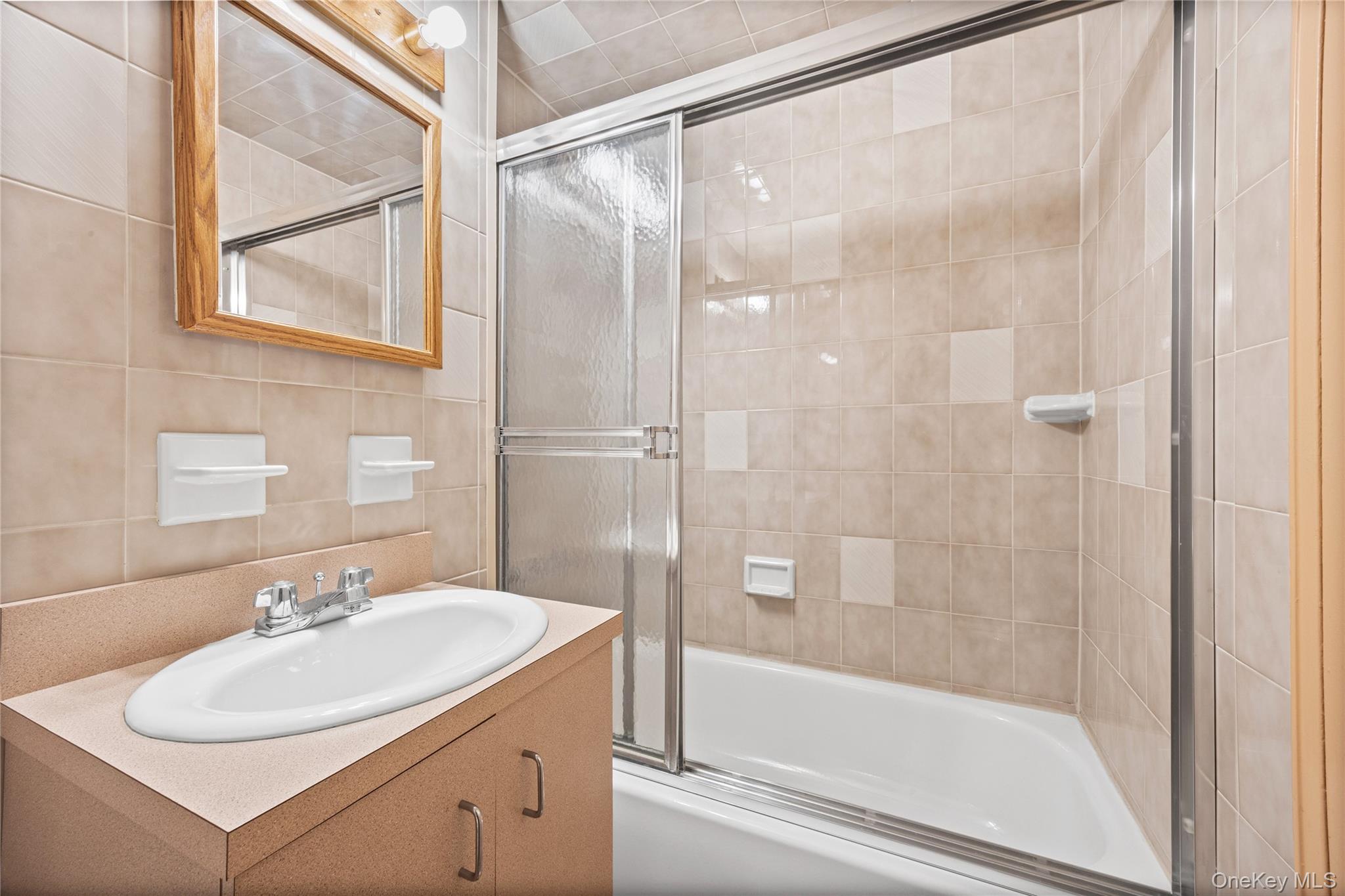 #17 photo, 37 Evergreen Avenue, Bethpage , NY 11714