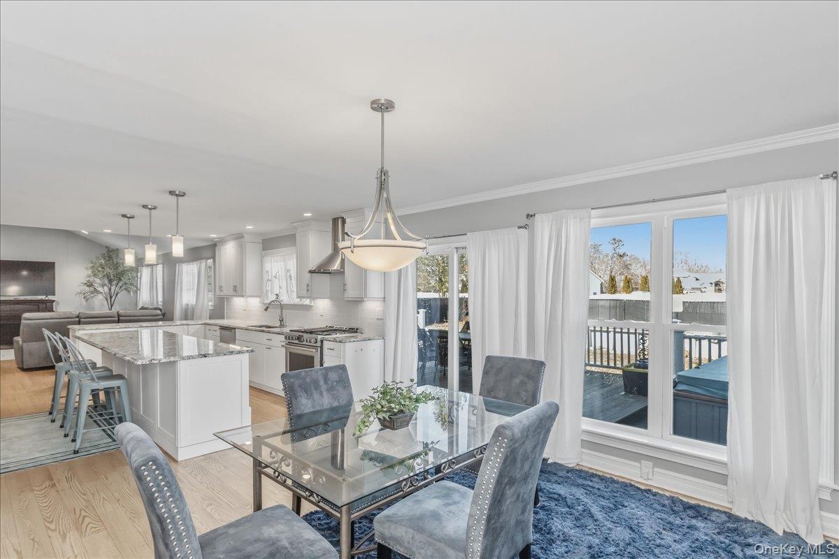 #14 photo, 949 Union Street, Bohemia , NY 11716