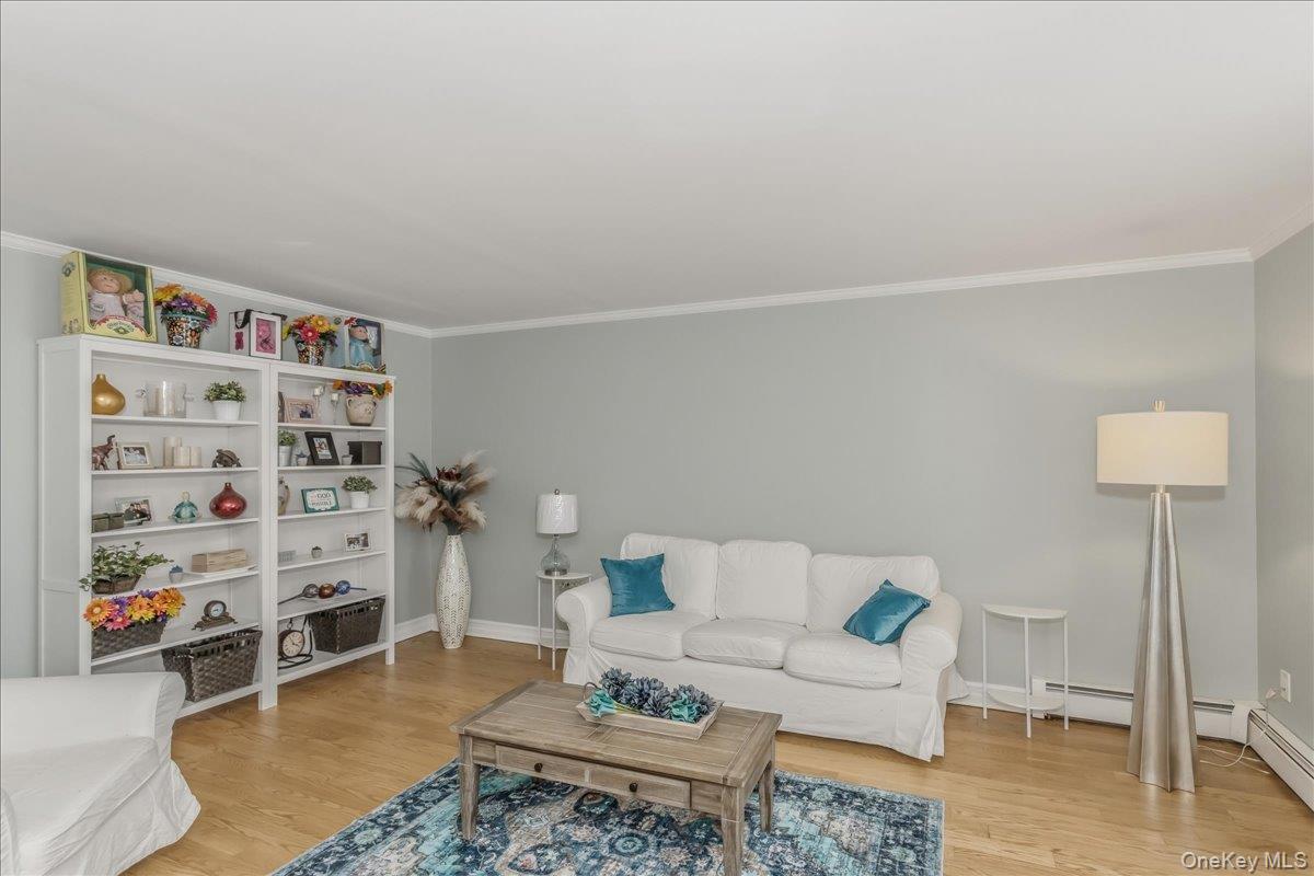 #6 photo, 949 Union Street, Bohemia , NY 11716